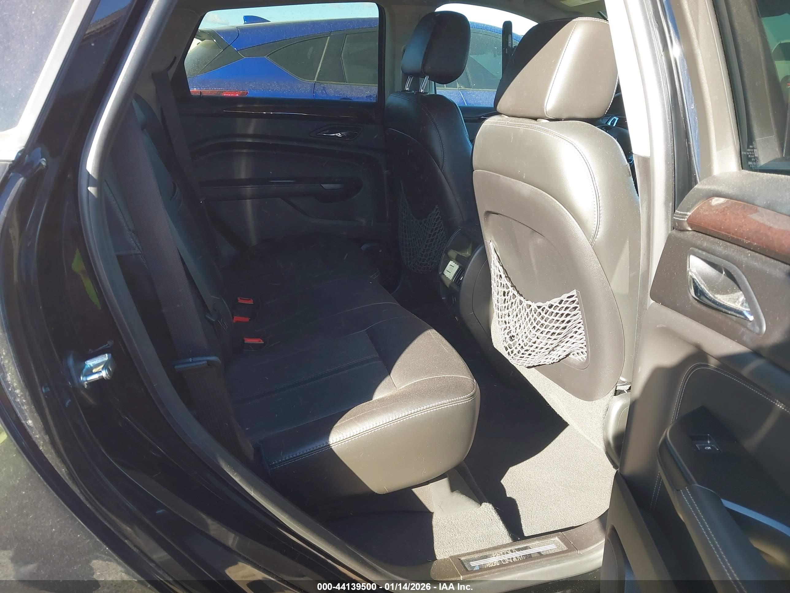 CADILLAC SRX image 8
