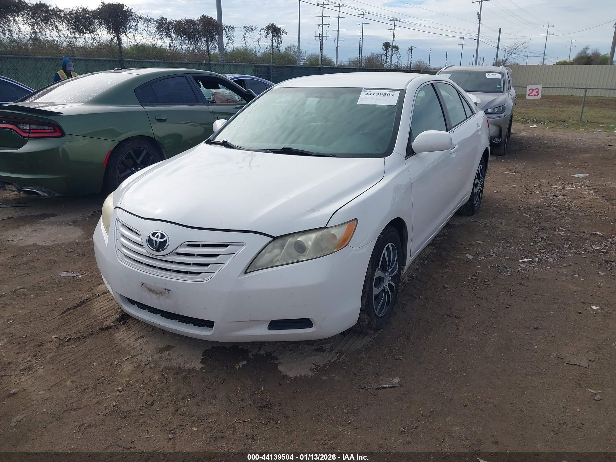 TOYOTA CAMRY image 2