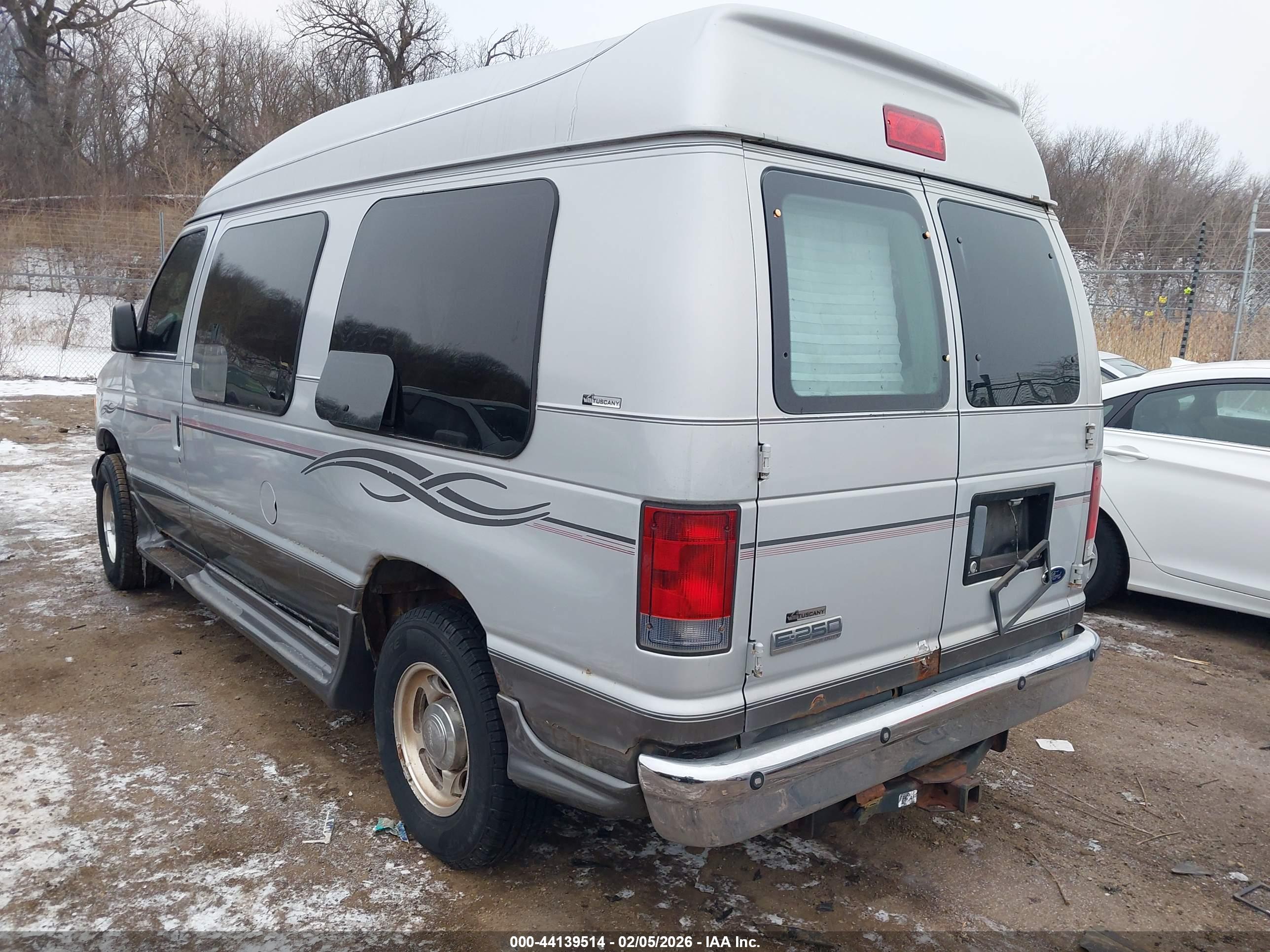 FORD E-250 image 3
