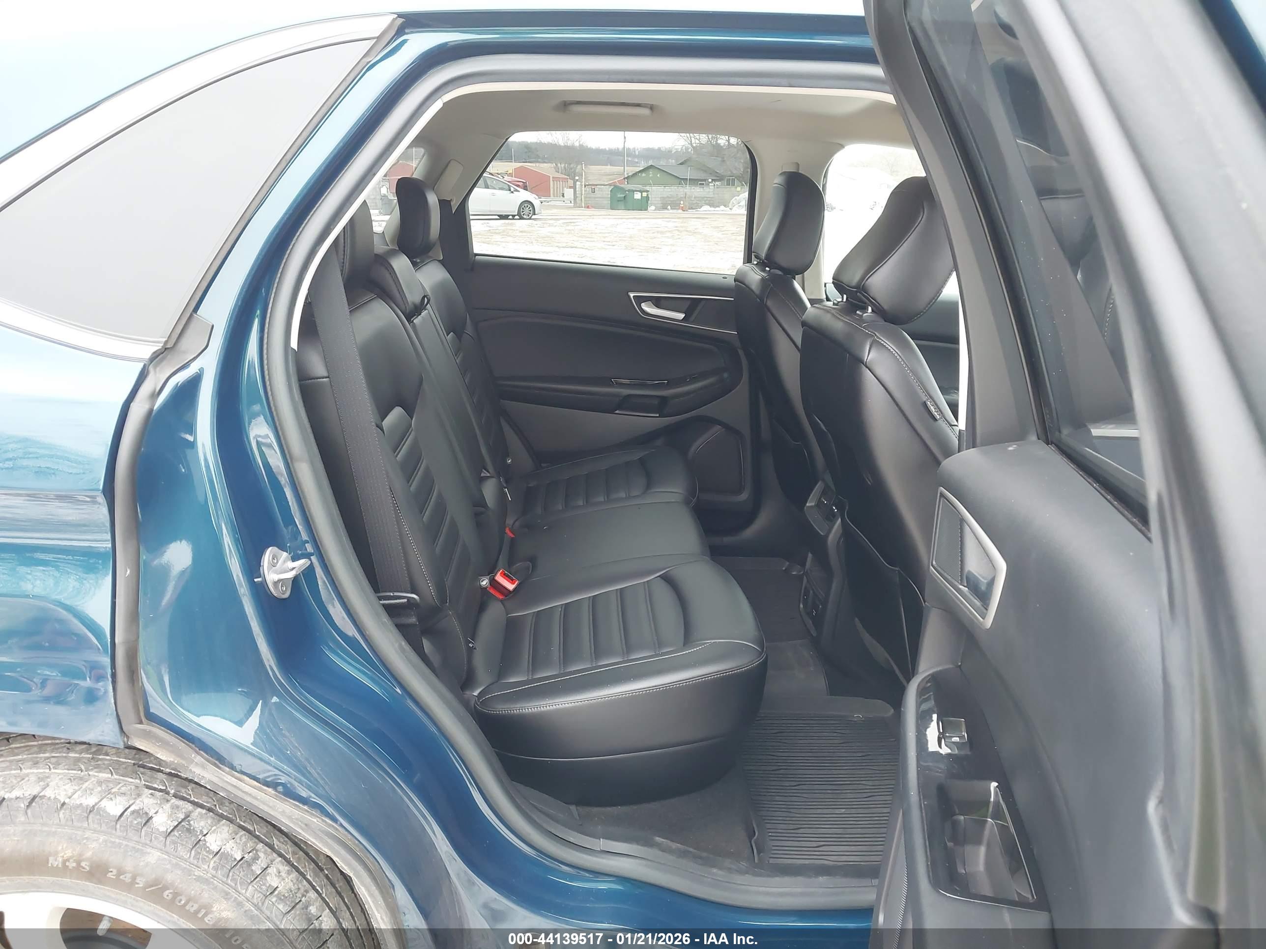FORD EDGE image 8