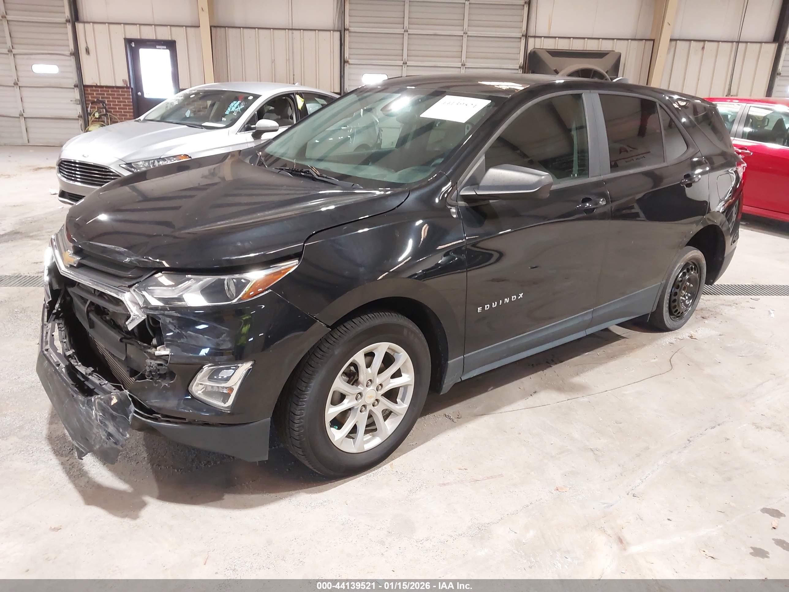 CHEVROLET EQUINOX image 2