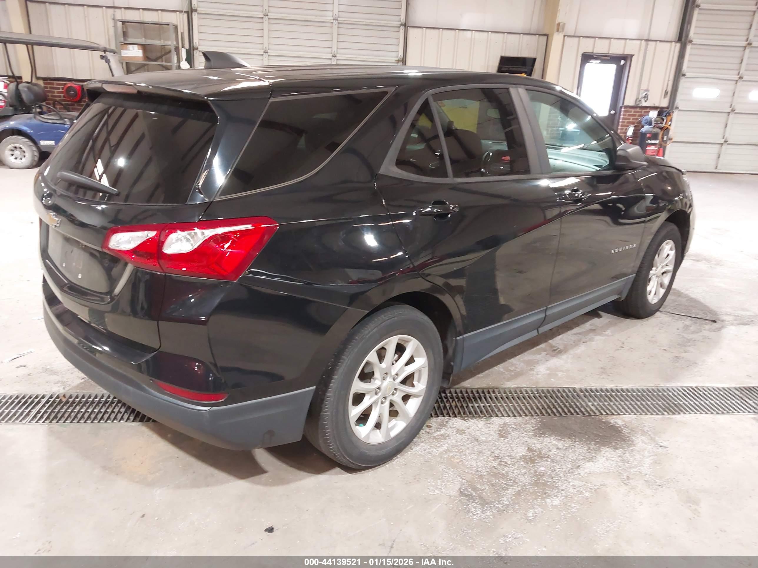 CHEVROLET EQUINOX image 4