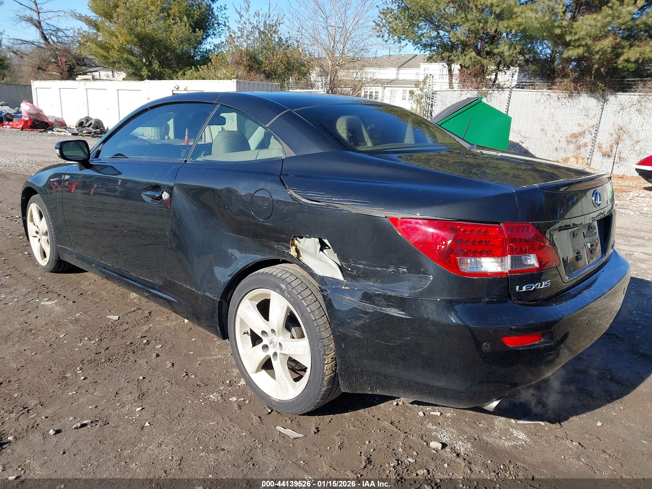 LEXUS IS image 3