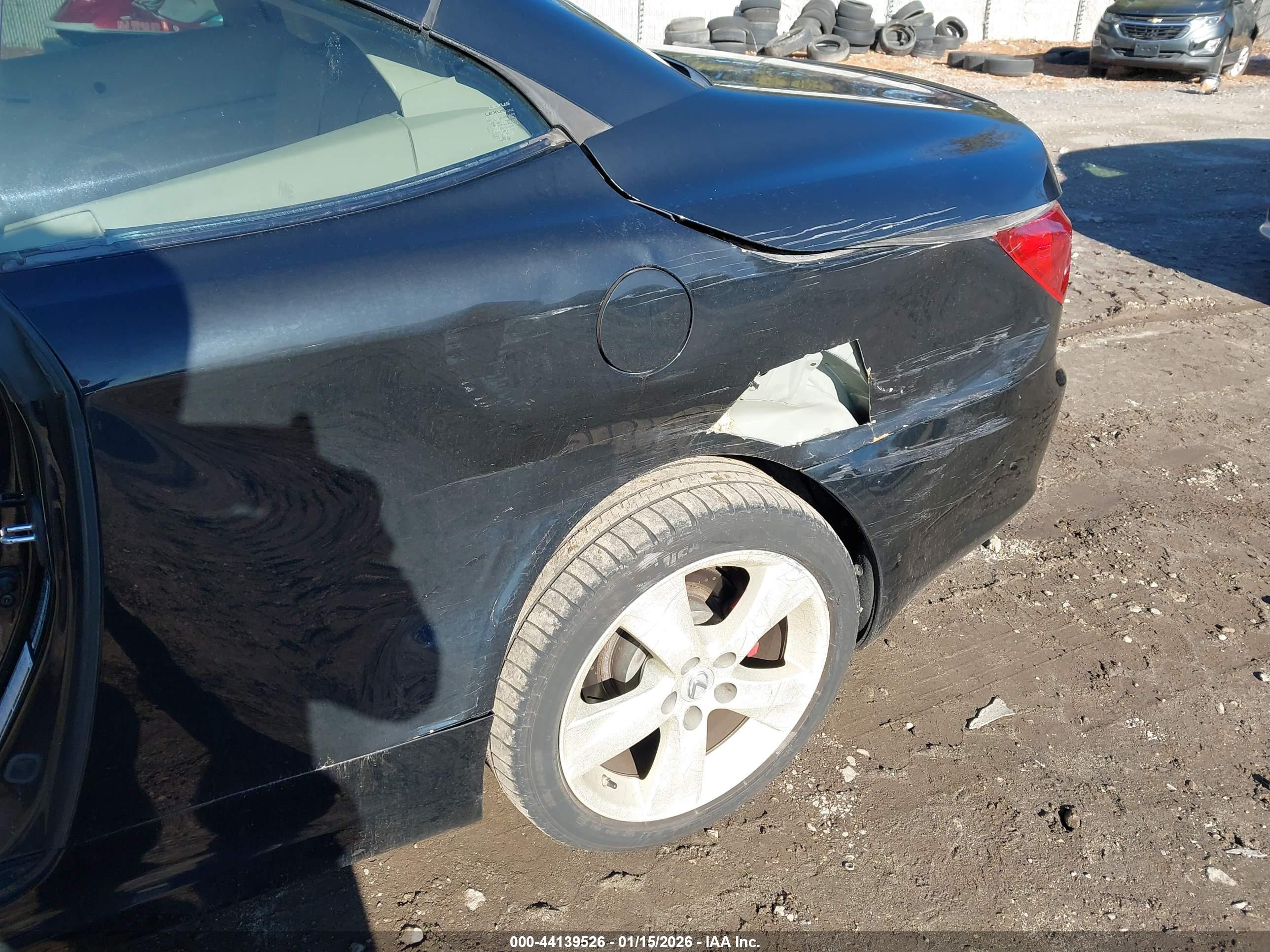 LEXUS IS image 6