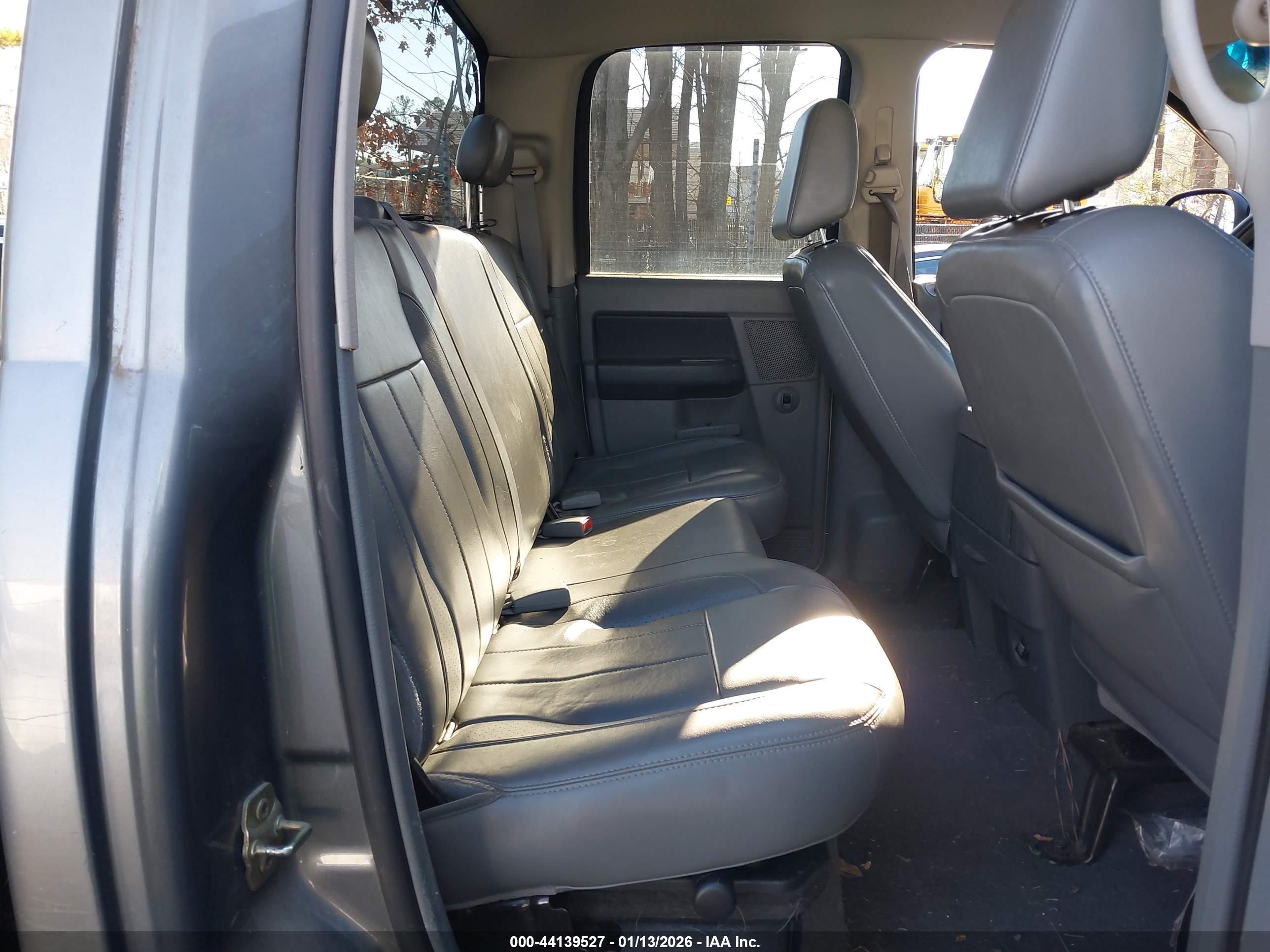 DODGE RAM image 8