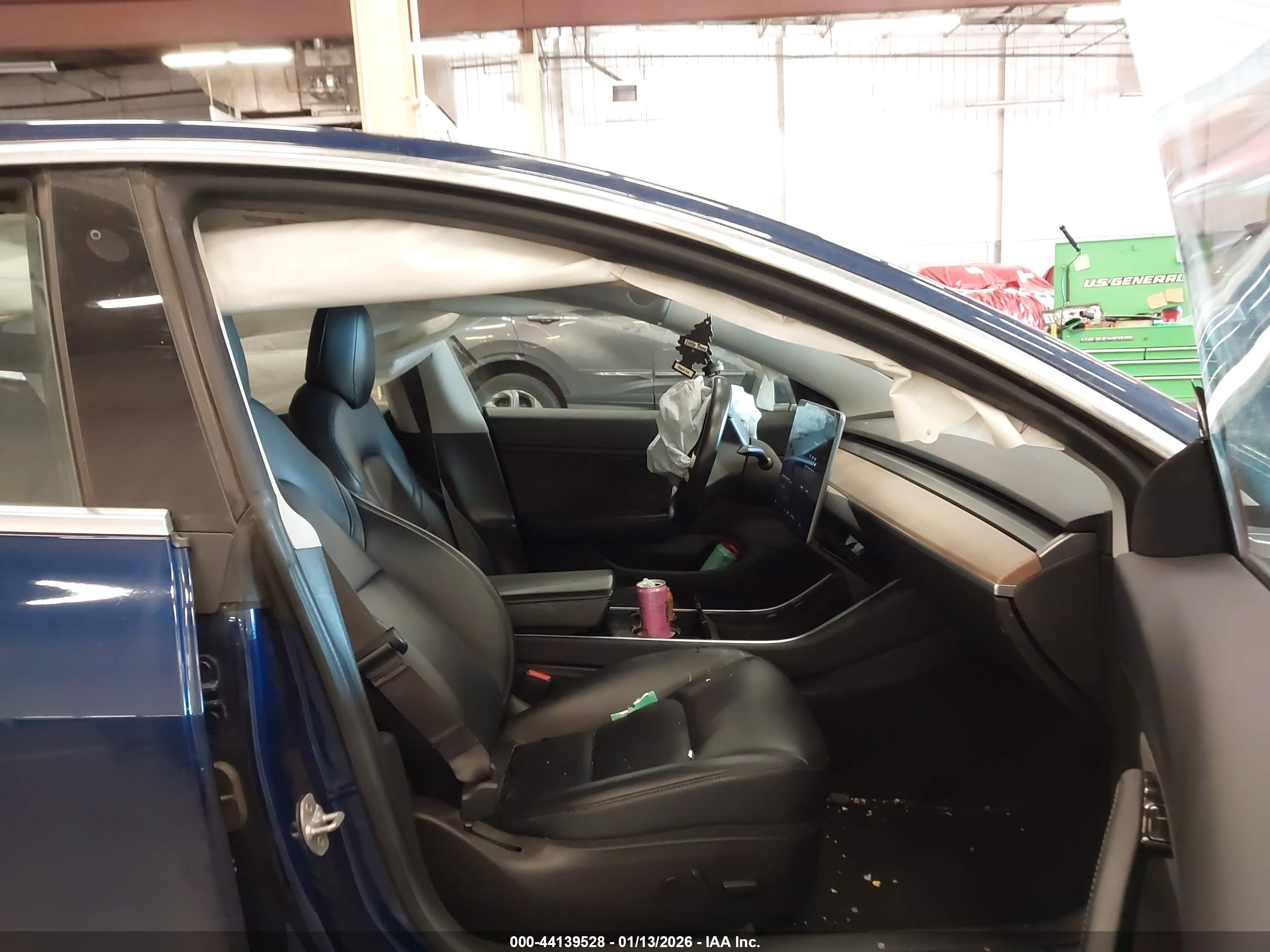 TESLA MODEL image 5