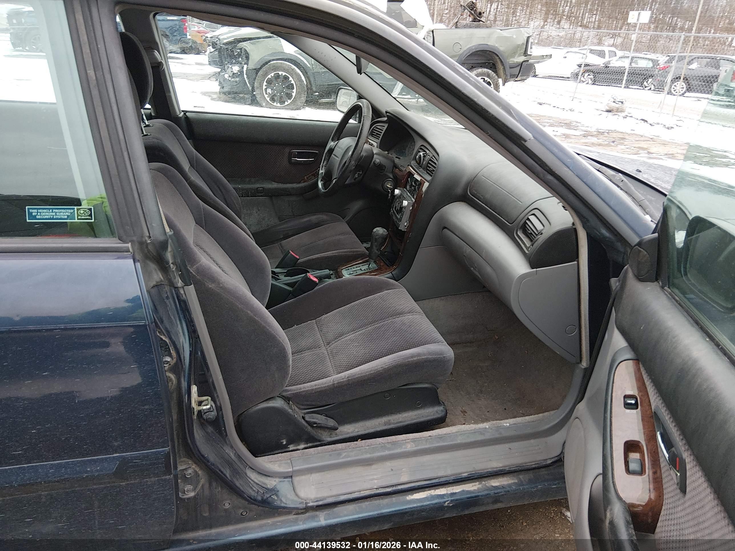 SUBARU LEGACY image 5