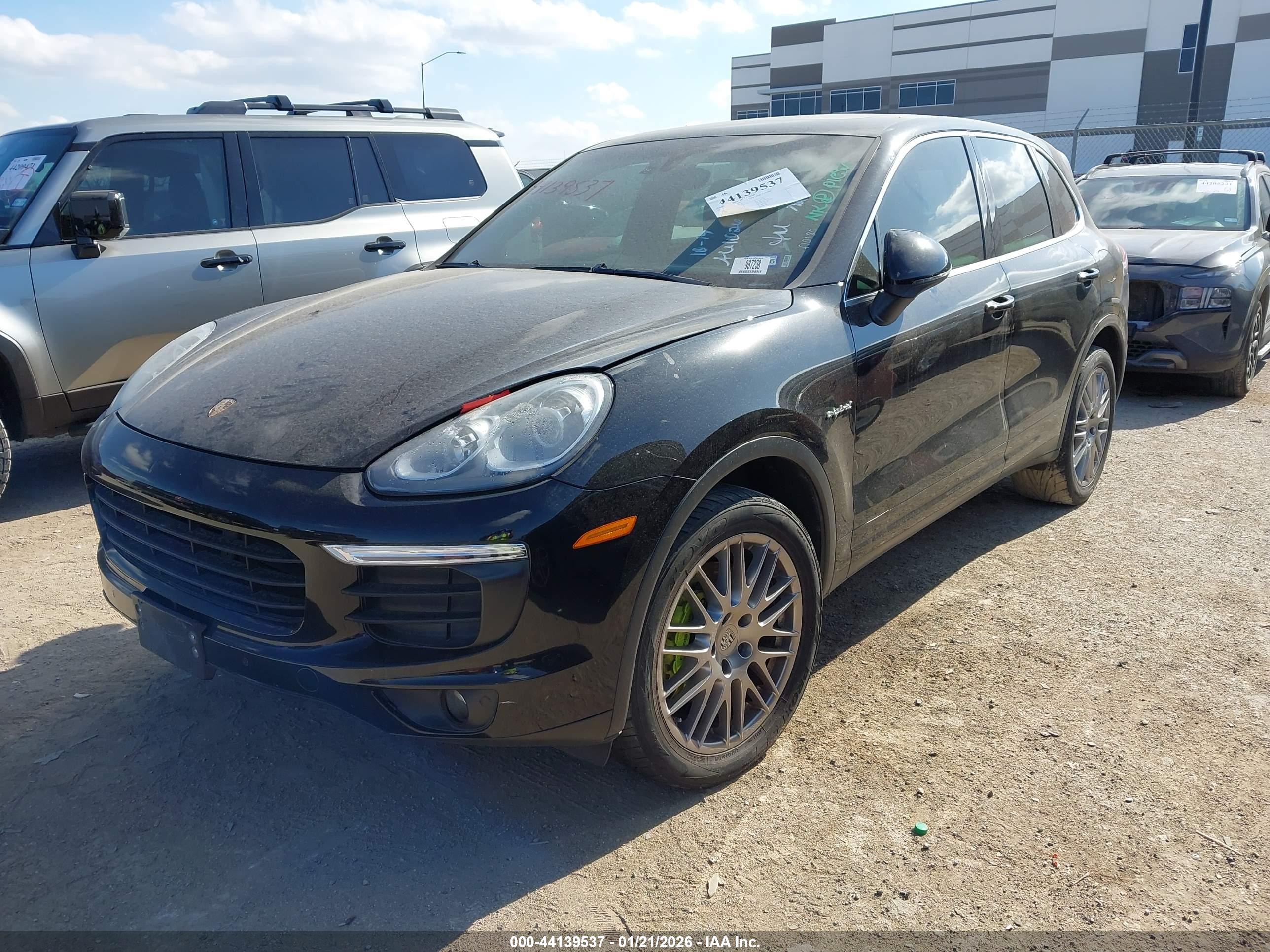 PORSCHE CAYENNE image 2