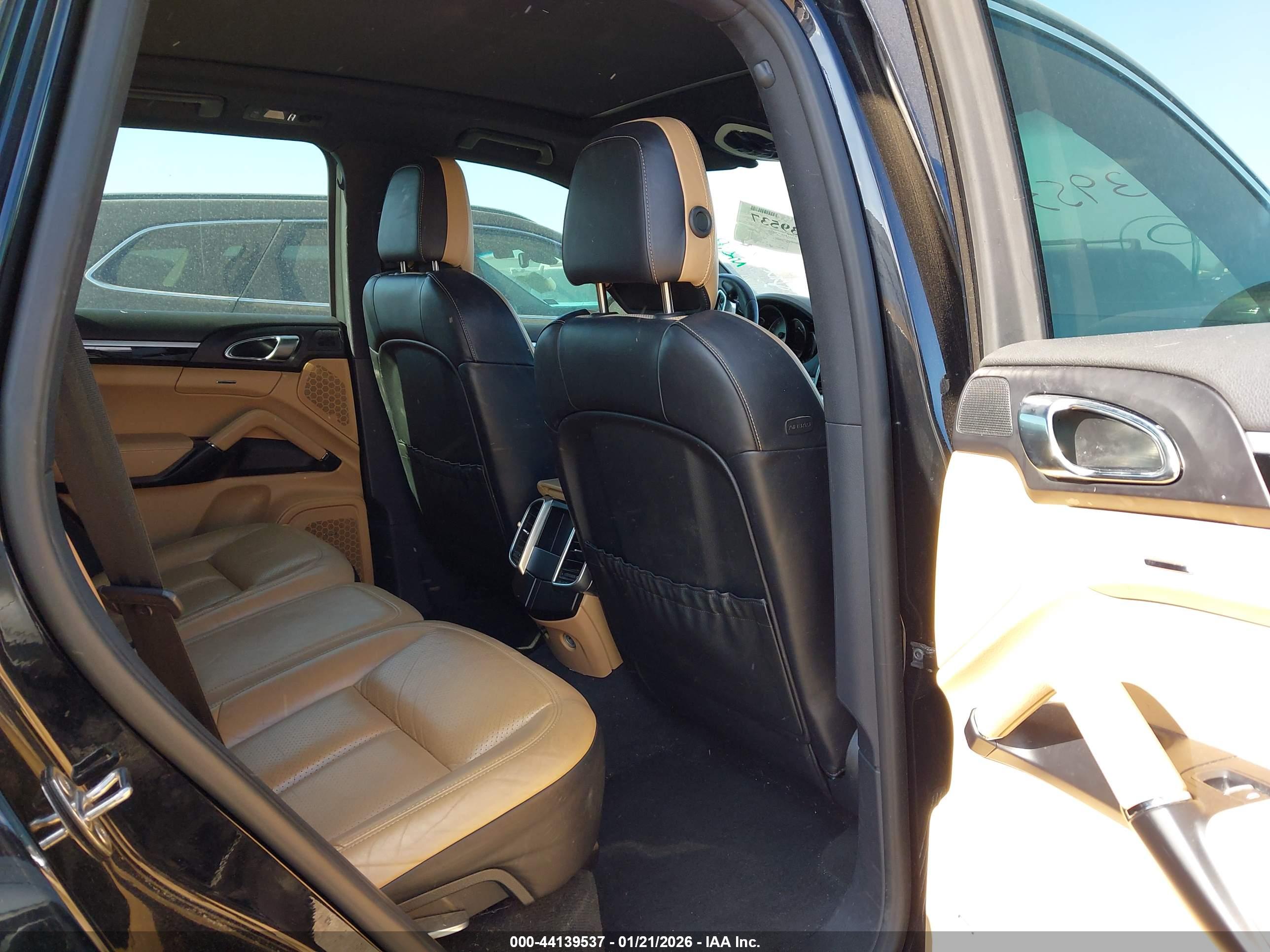 PORSCHE CAYENNE image 8