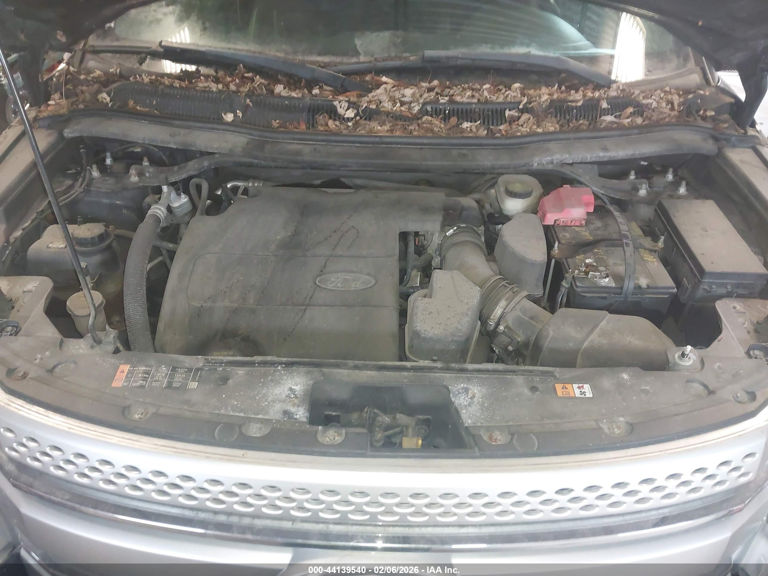 FORD EXPLORER image 10