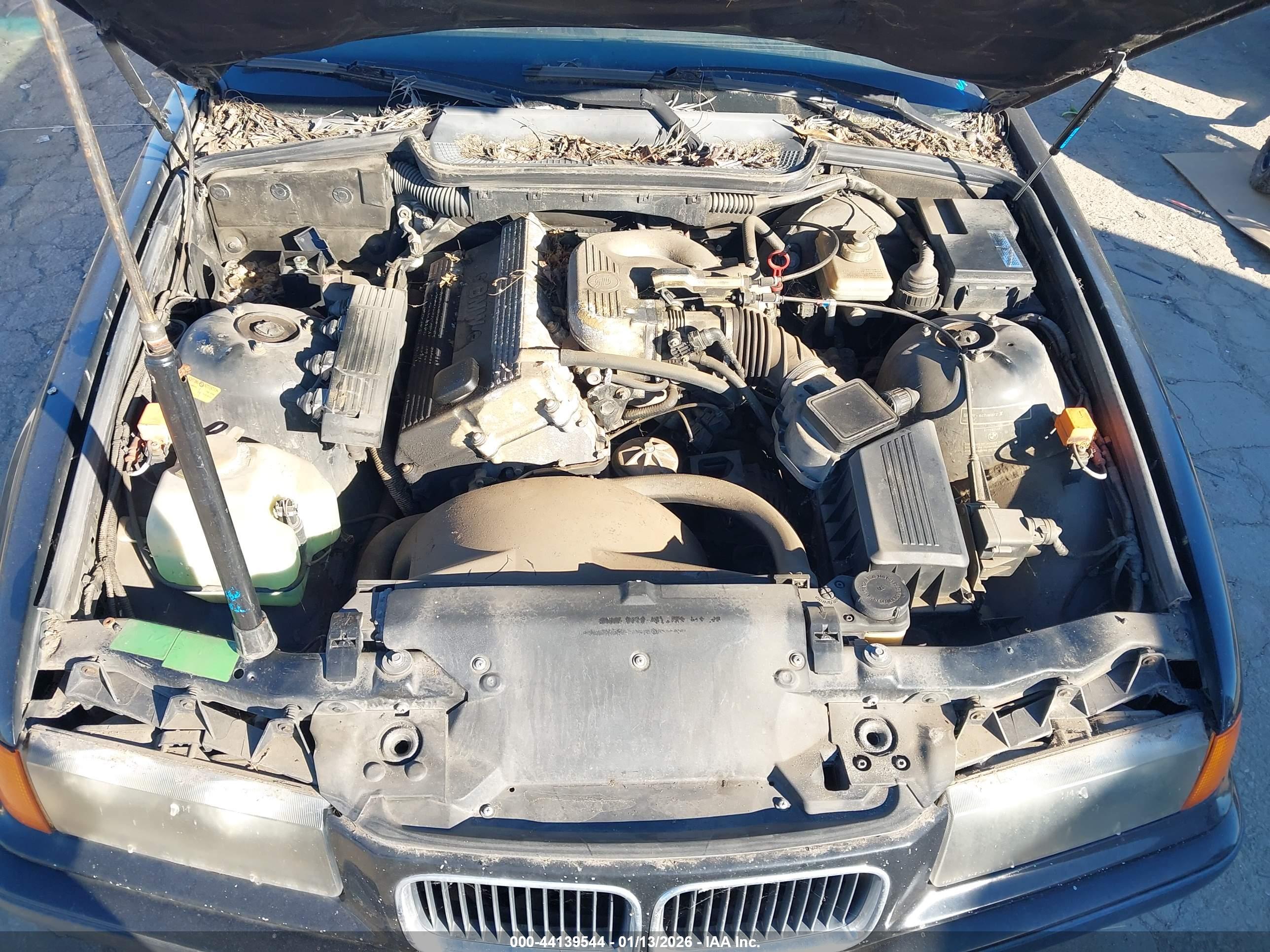 BMW 318 image 10