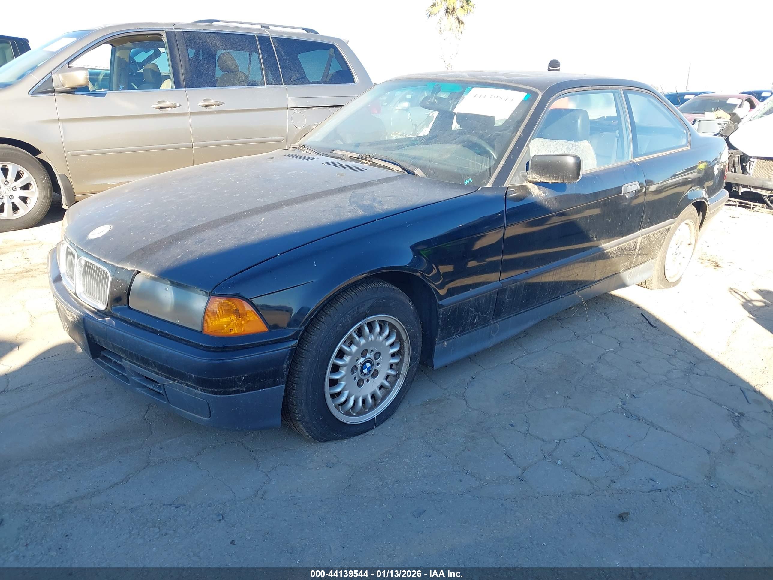 BMW 318 image 2