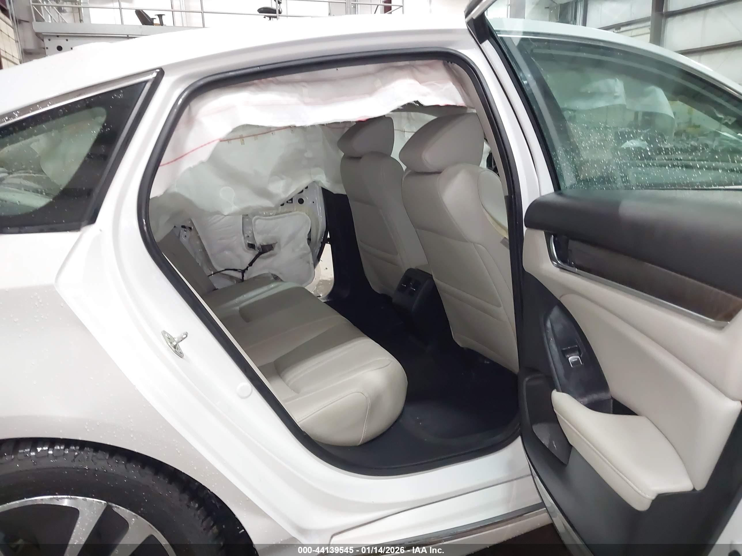 HONDA ACCORD image 8