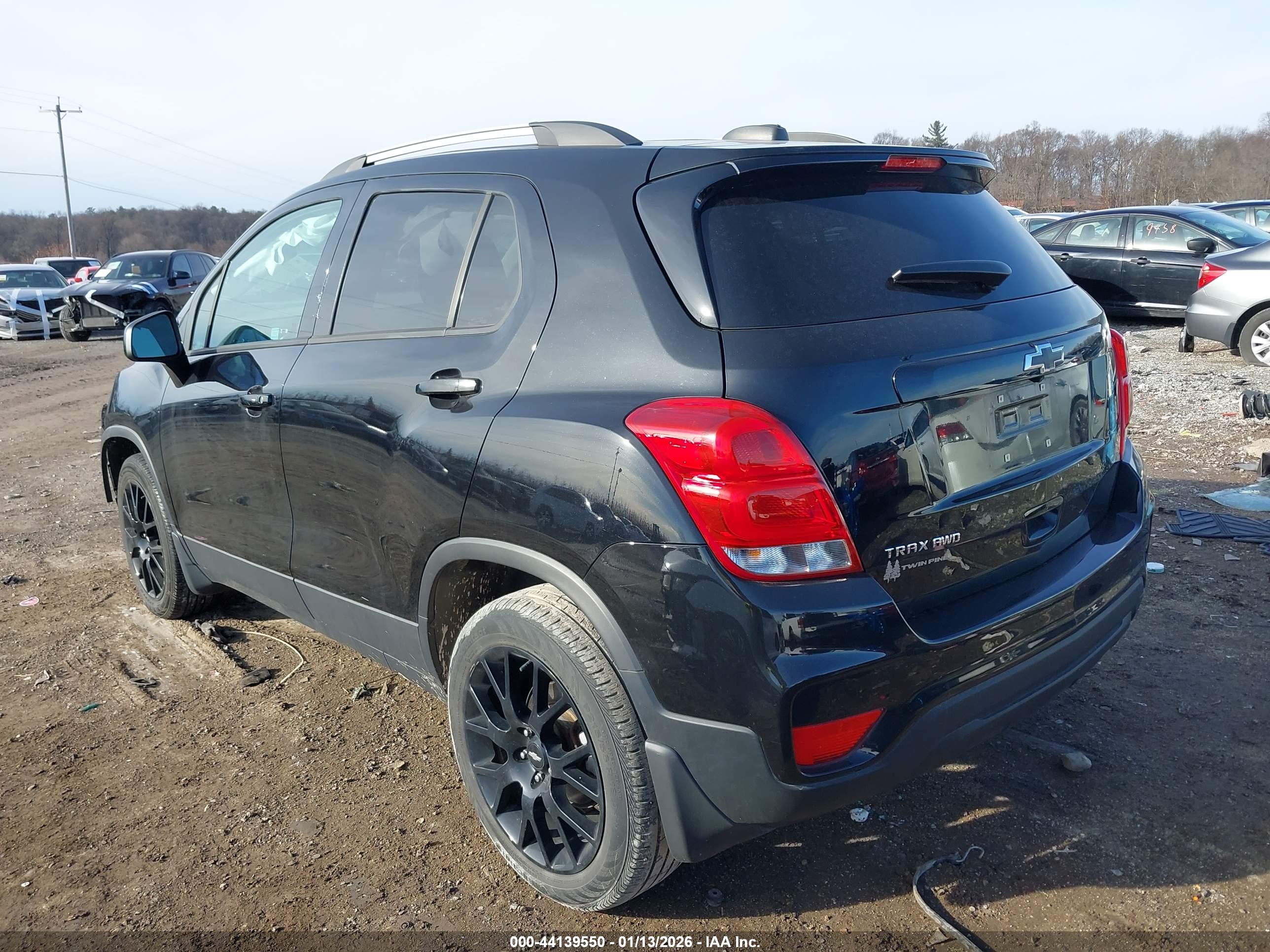 CHEVROLET TRAX image 3