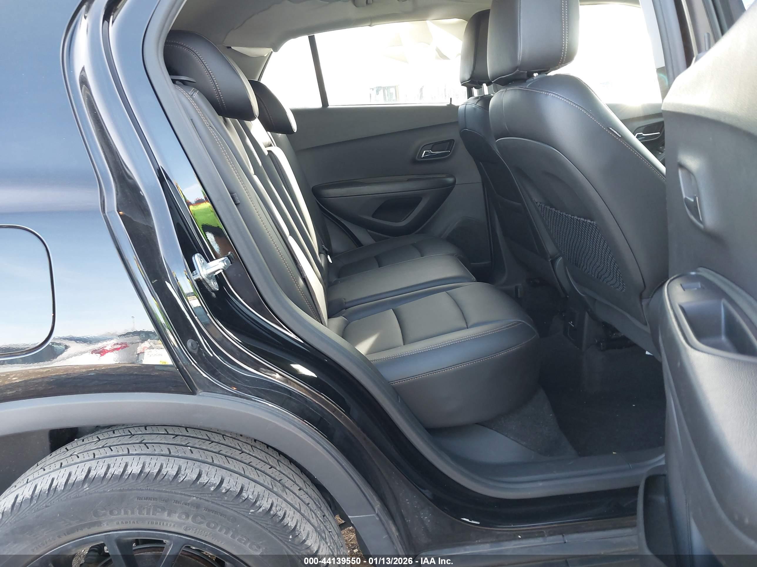 CHEVROLET TRAX image 8
