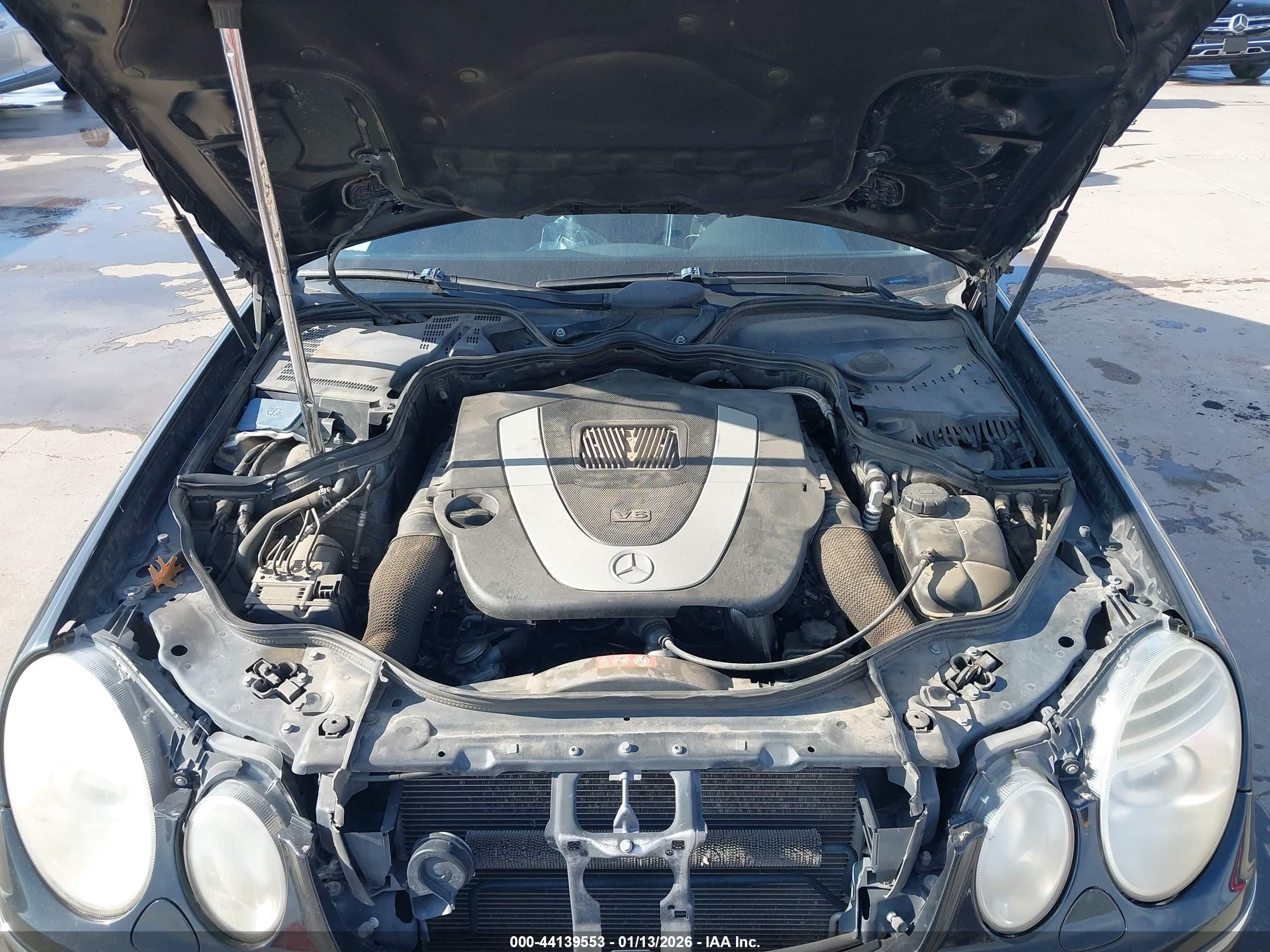 MERCEDES-BENZ E image 10