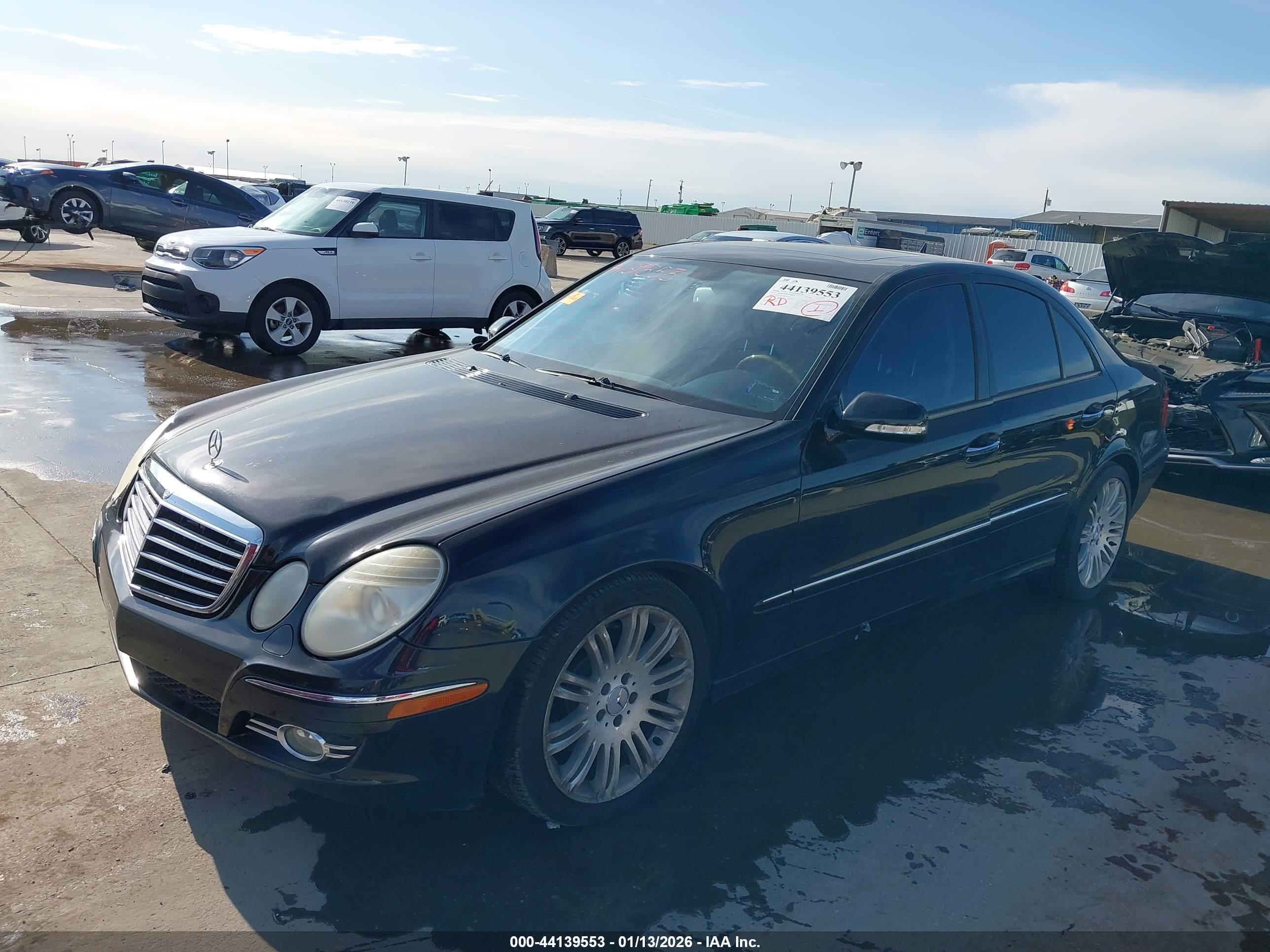 MERCEDES-BENZ E image 2