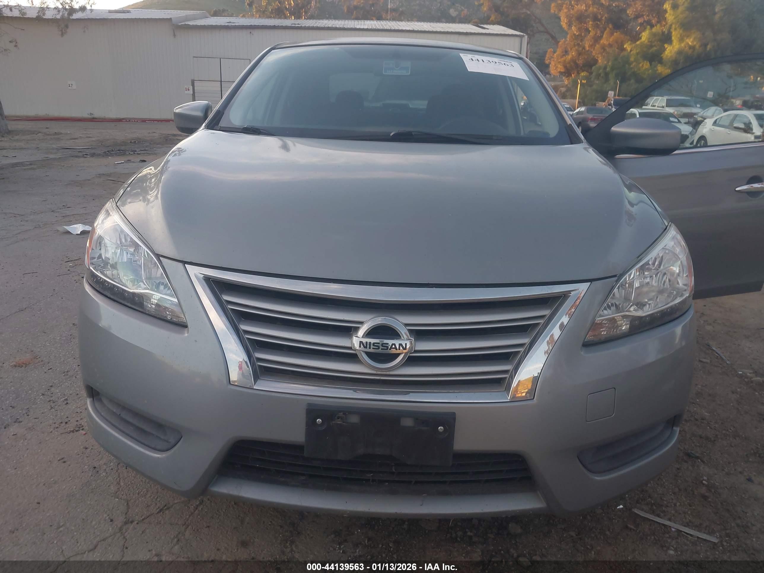 NISSAN SENTRA image 6