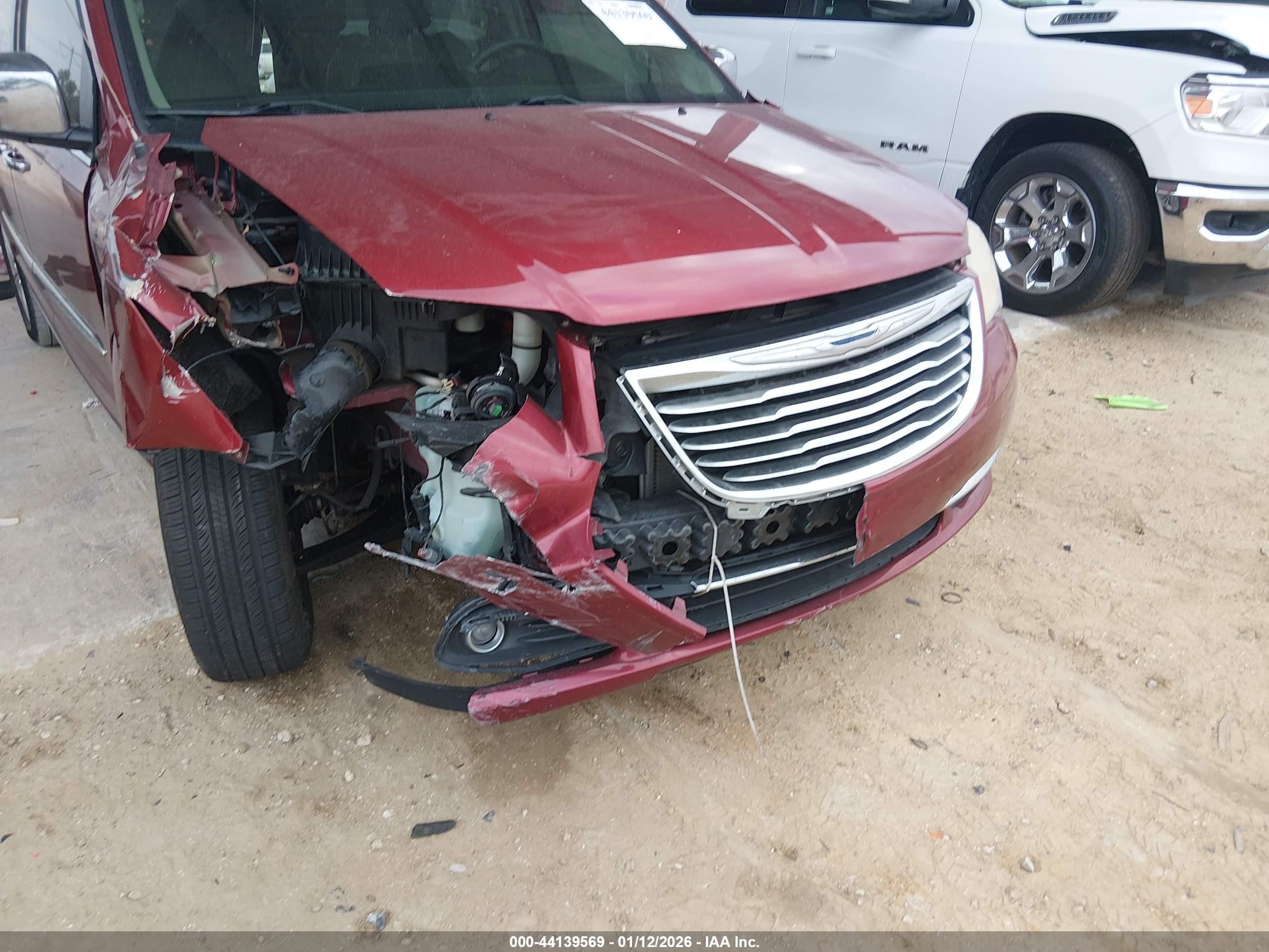CHRYSLER TOWN image 6