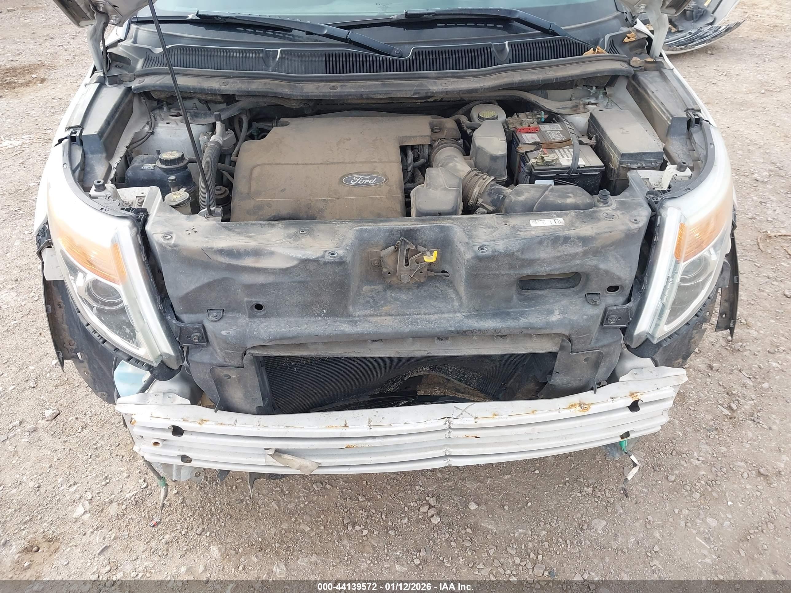 FORD EXPLORER image 10
