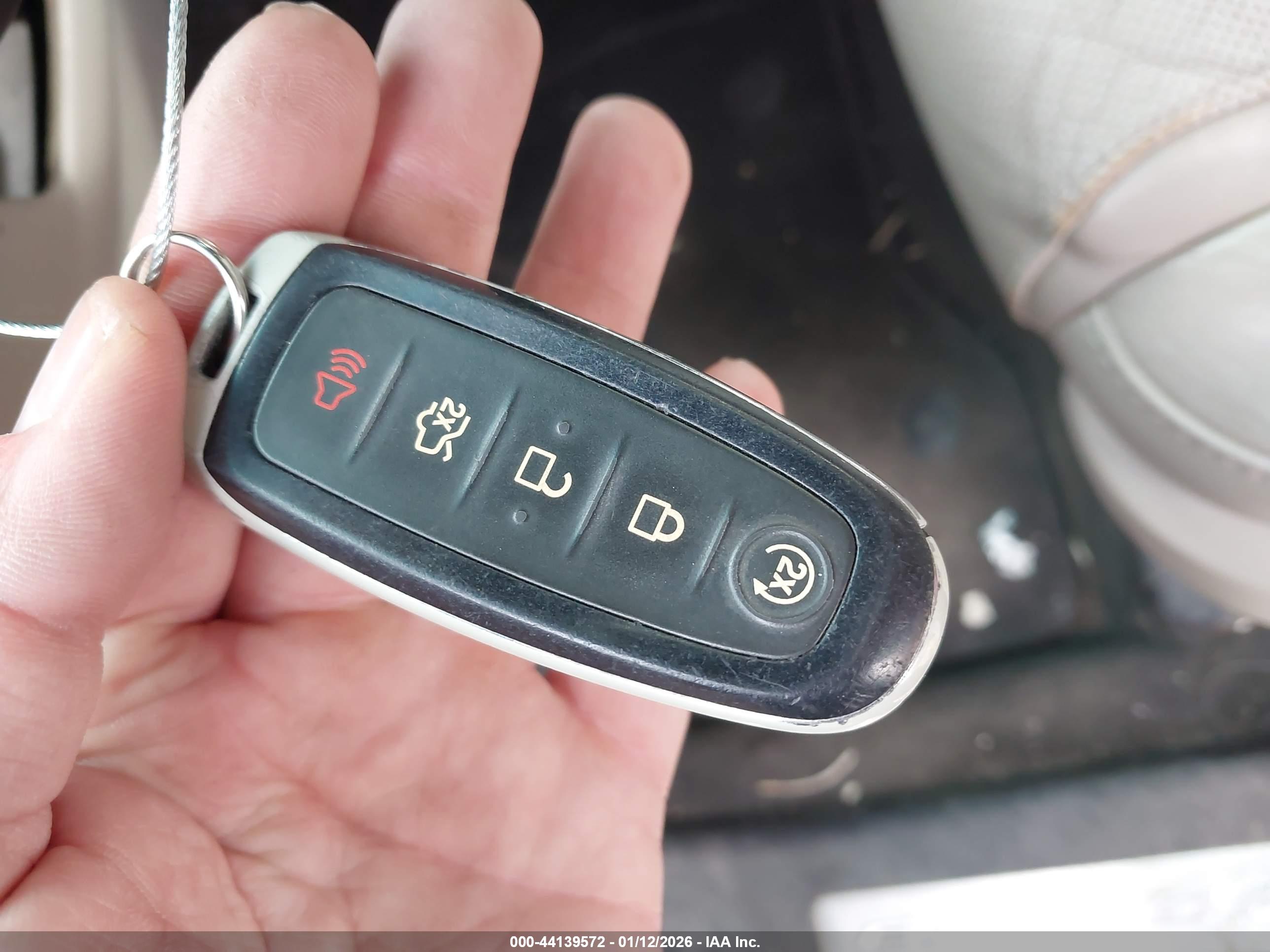 FORD EXPLORER image 11