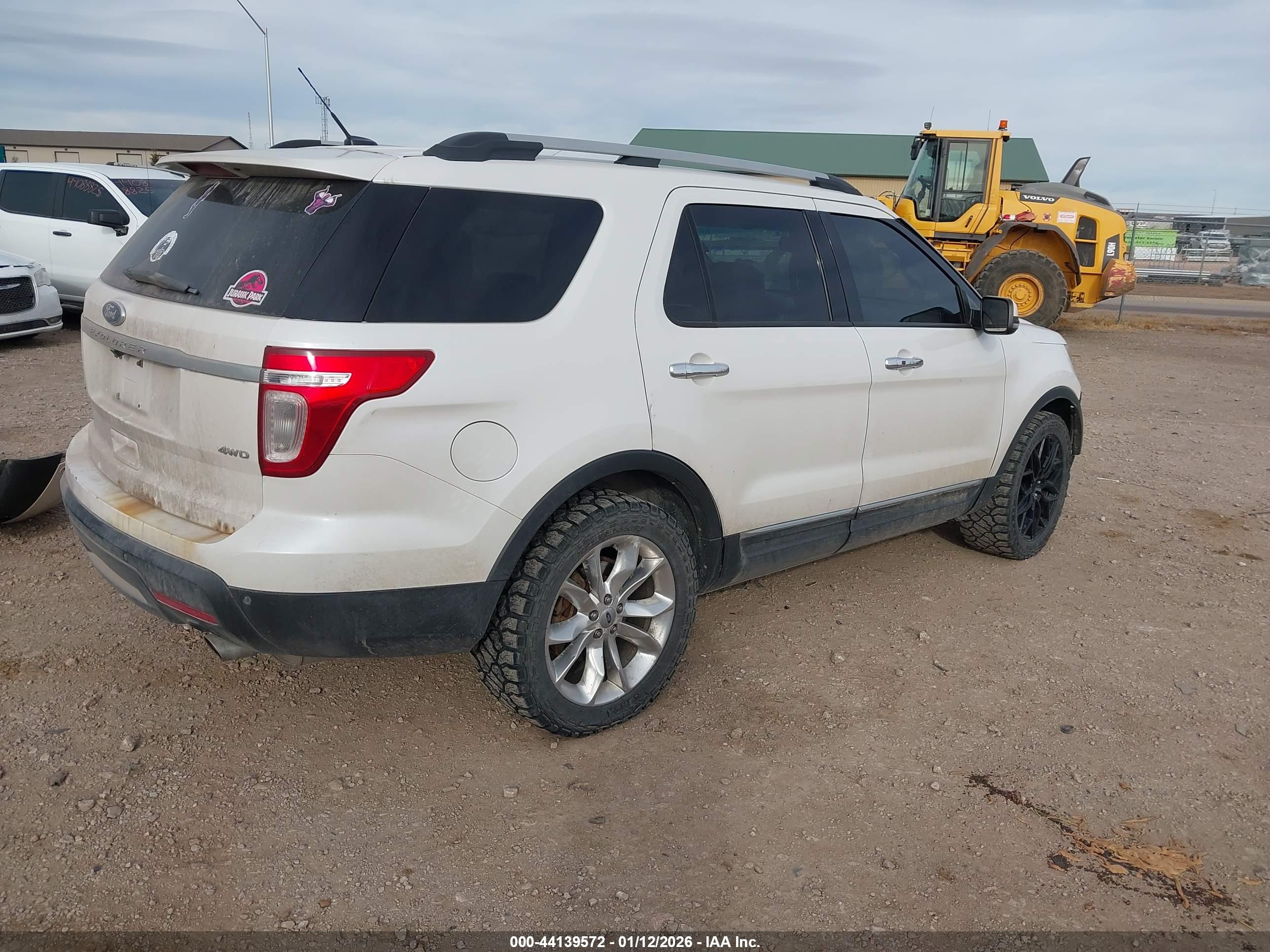 FORD EXPLORER image 4