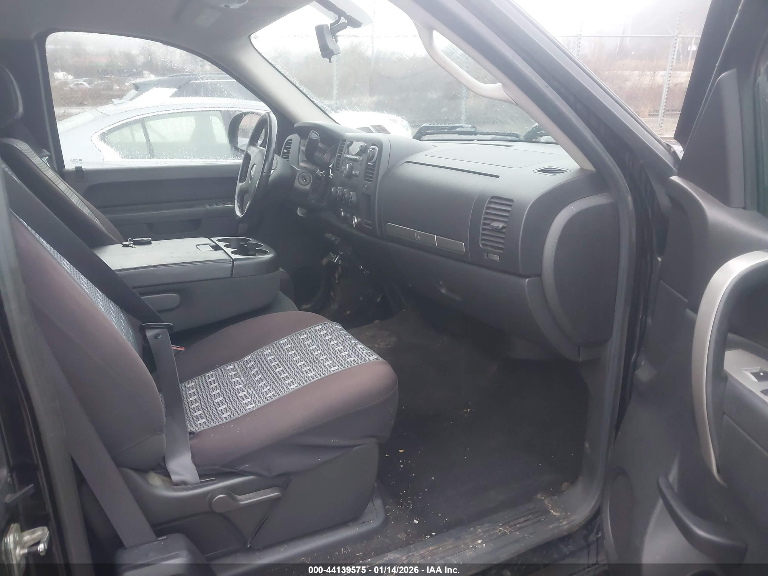 GMC SIERRA image 5