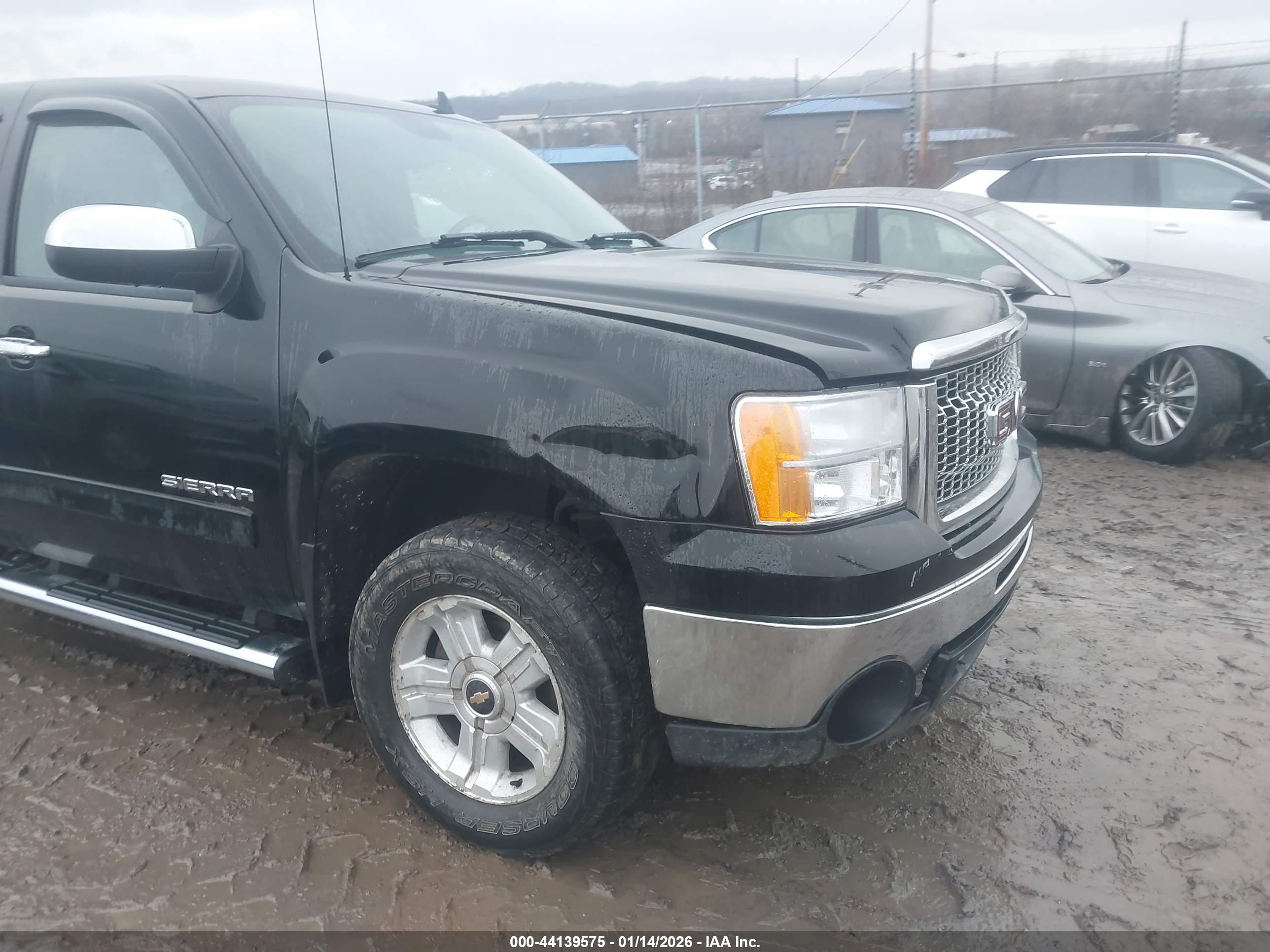 GMC SIERRA image 6