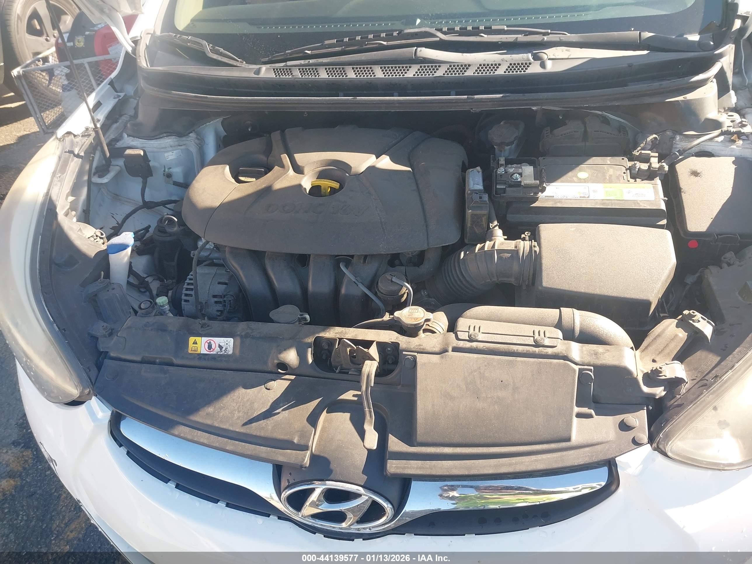 HYUNDAI ELANTRA image 10