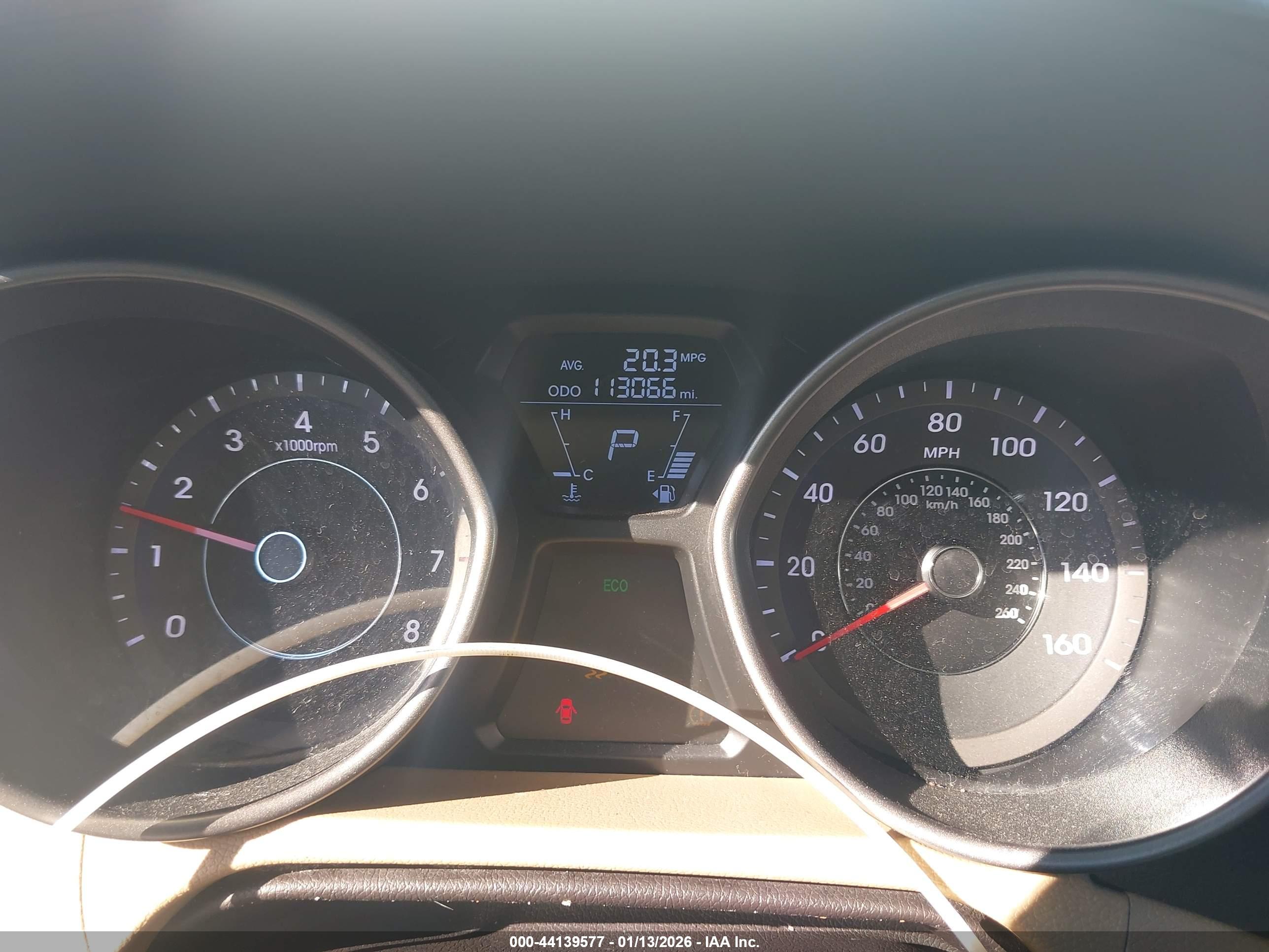 HYUNDAI ELANTRA image 7