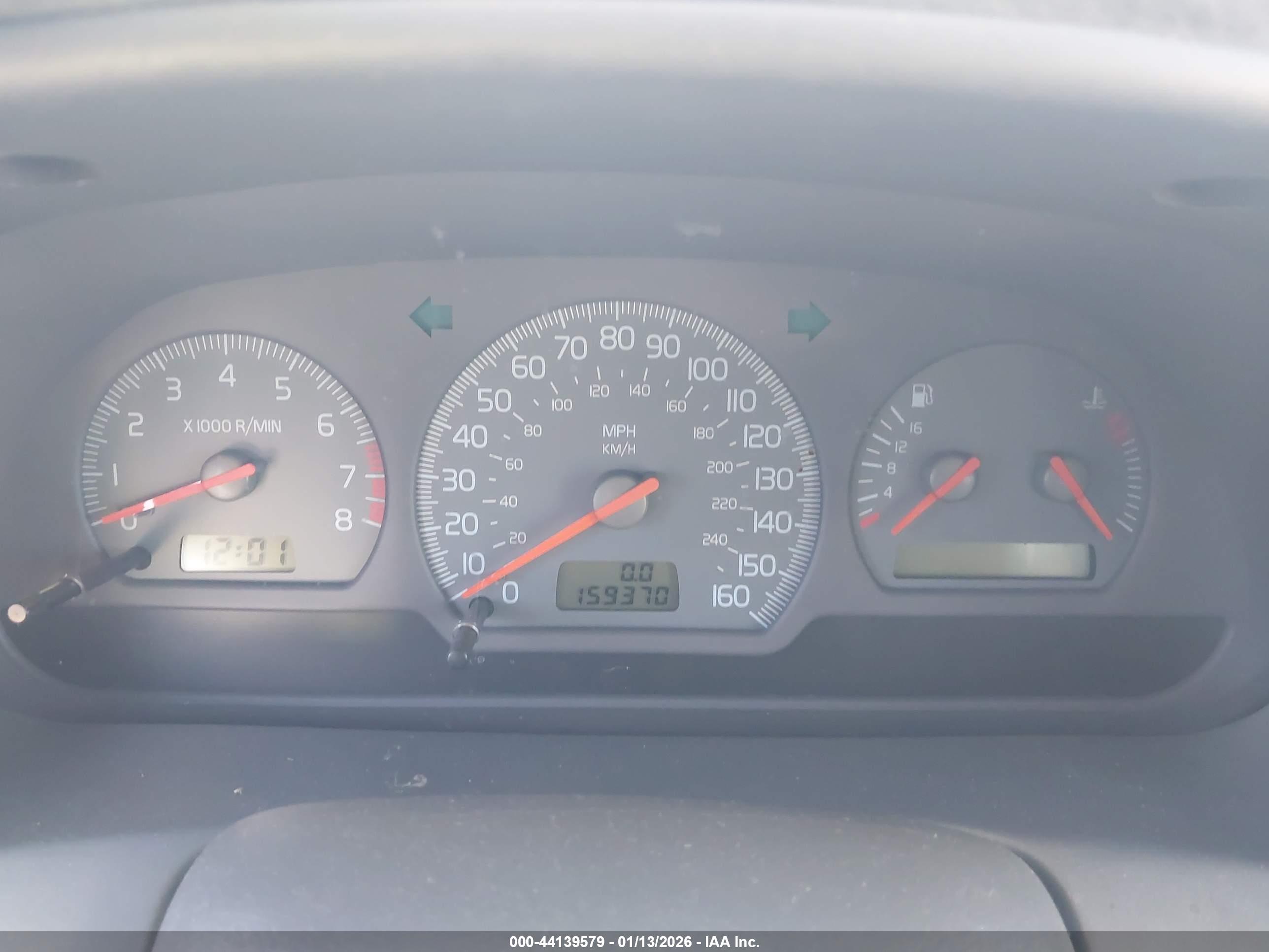 VOLVO V40 image 7