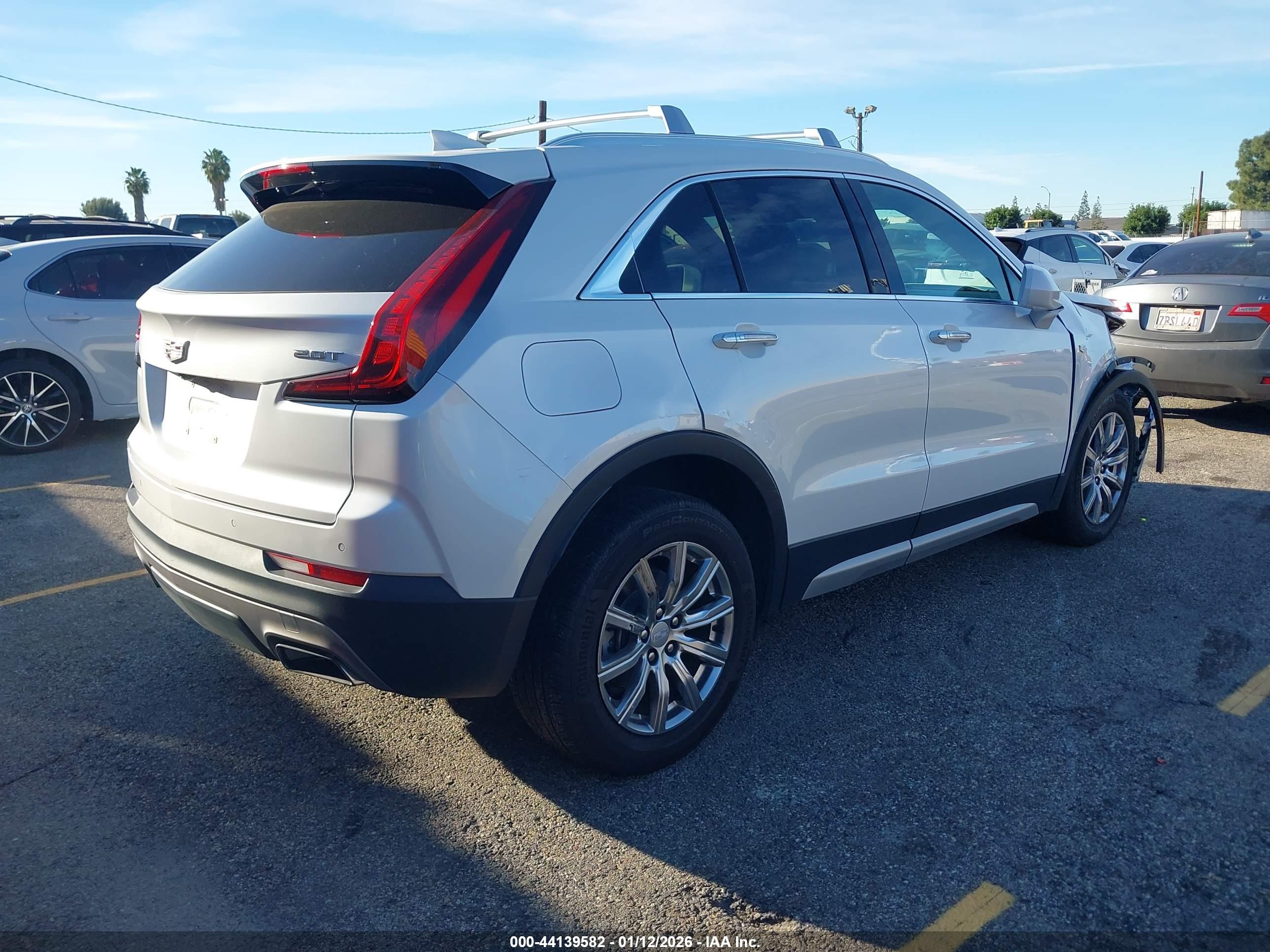 CADILLAC XT4 image 4