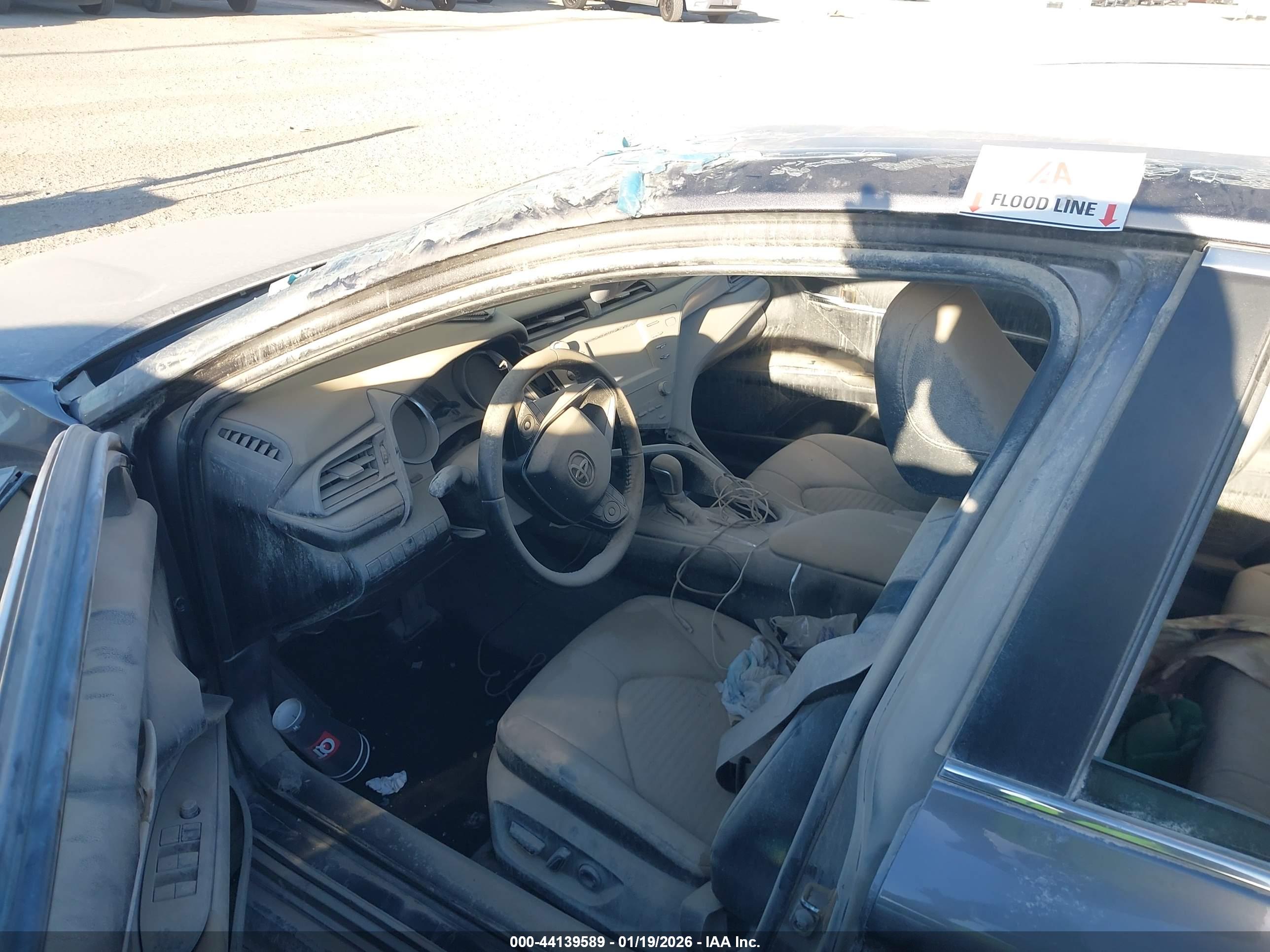 TOYOTA CAMRY image 6