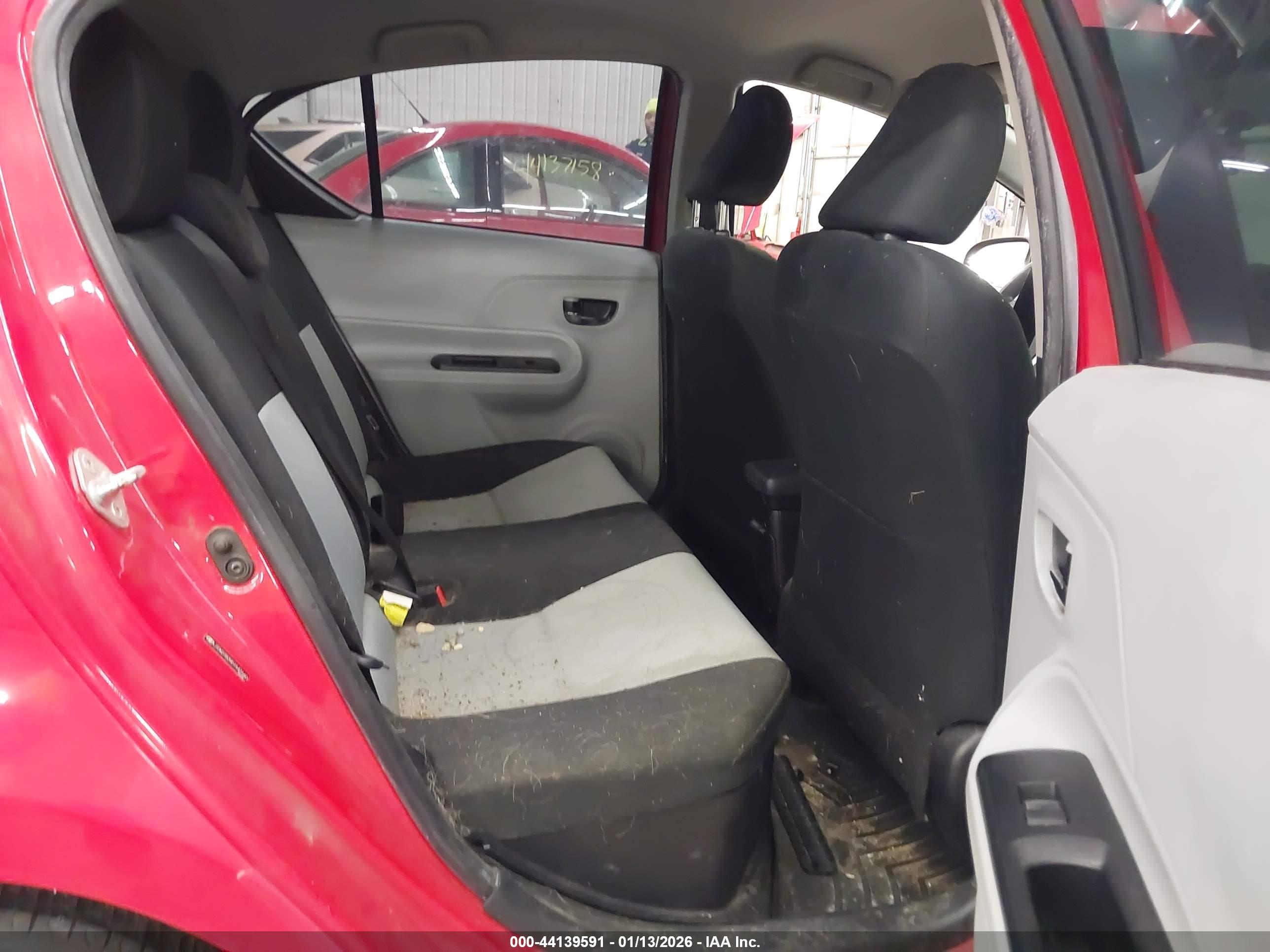 TOYOTA PRIUS image 8