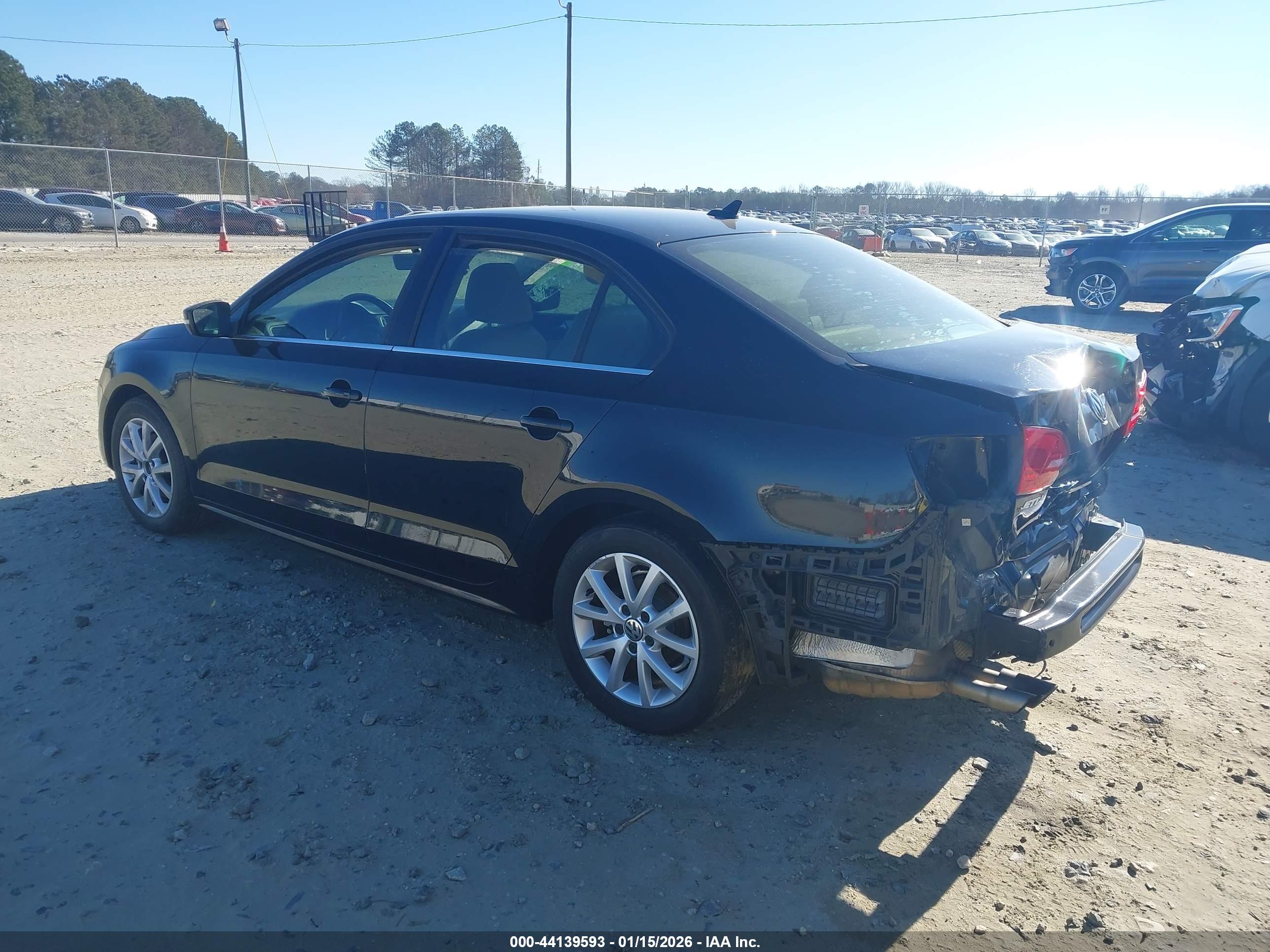 VOLKSWAGEN JETTA image 3