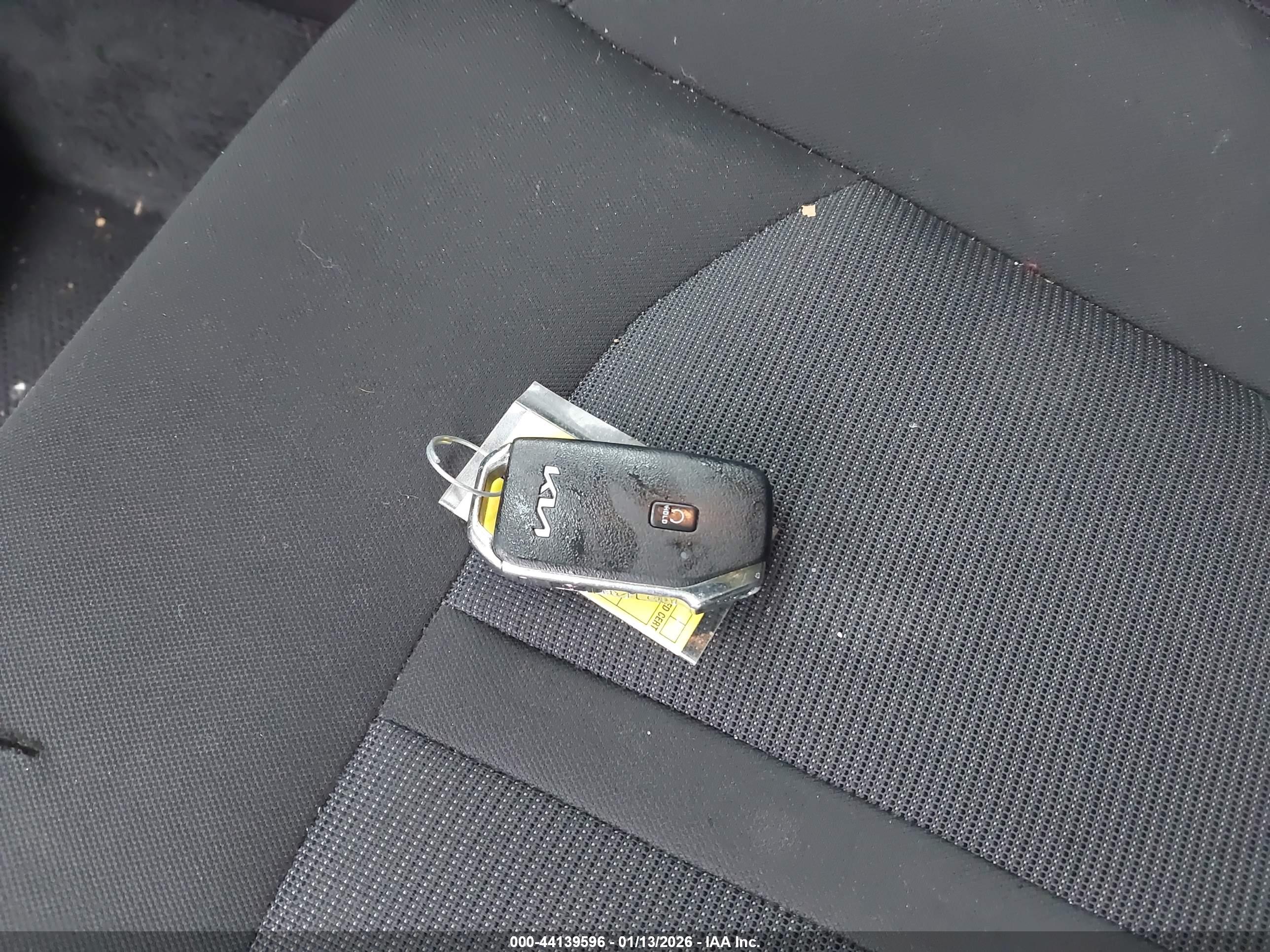 KIA K5 image 11