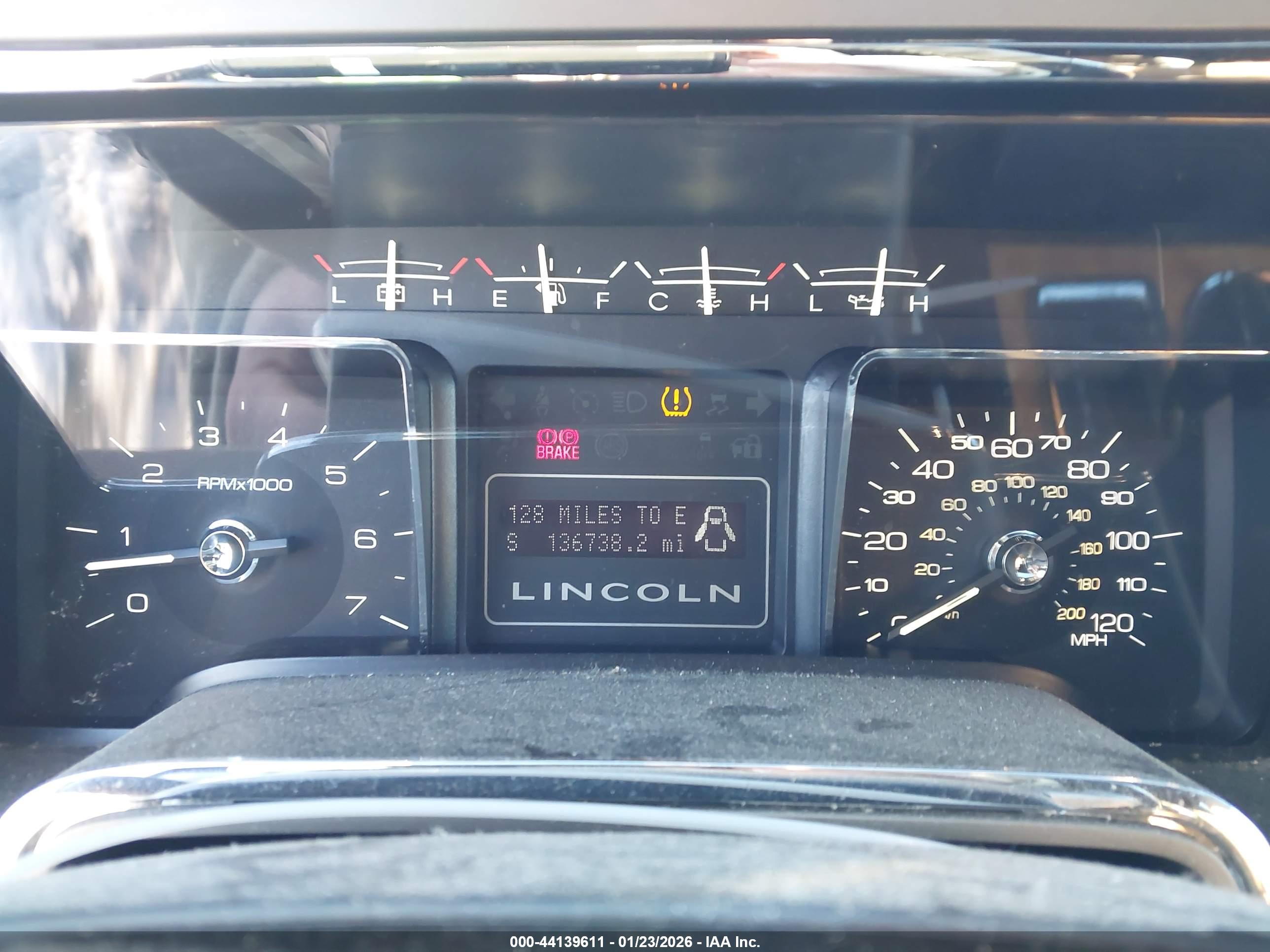 LINCOLN NAVIGATOR image 7