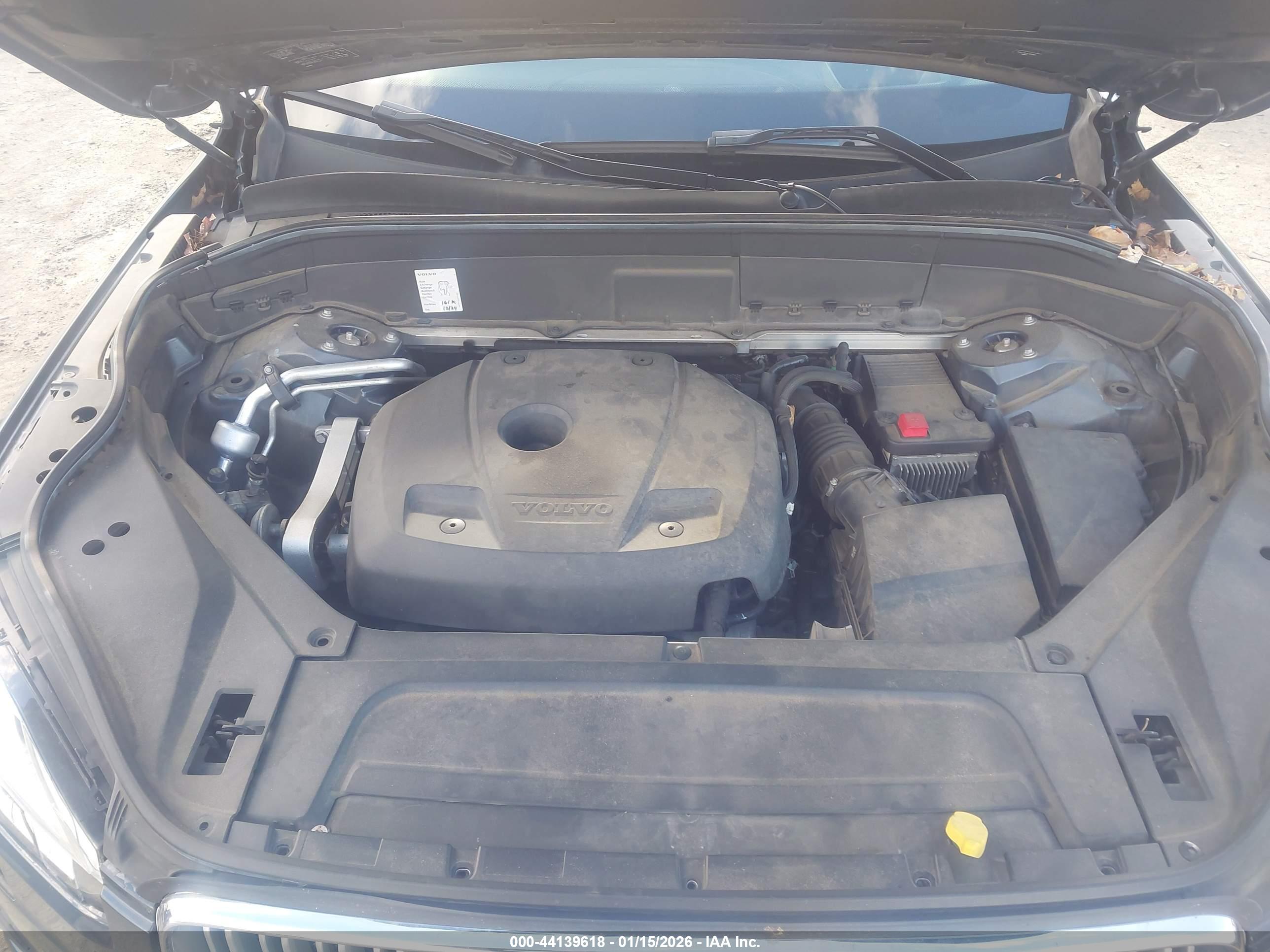 VOLVO XC90 image 10