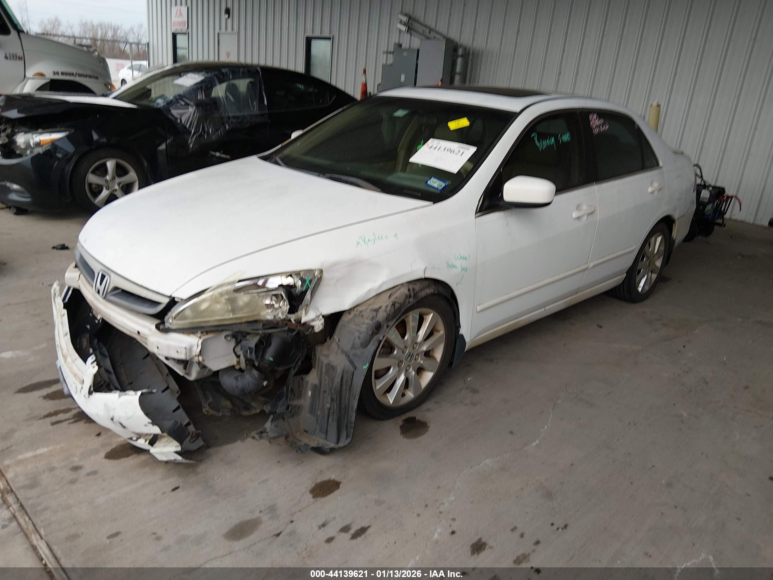 HONDA ACCORD image 2