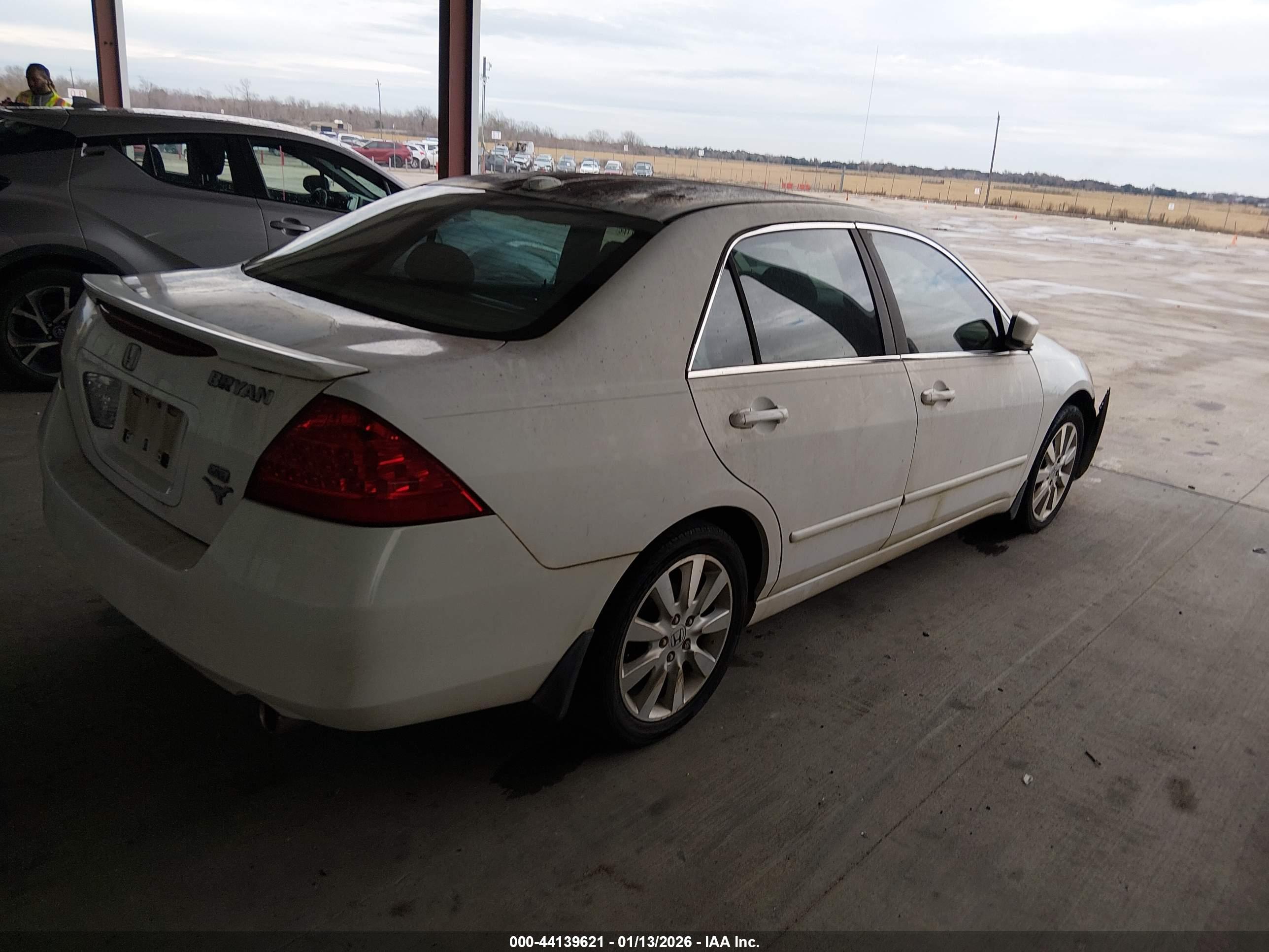 HONDA ACCORD image 4