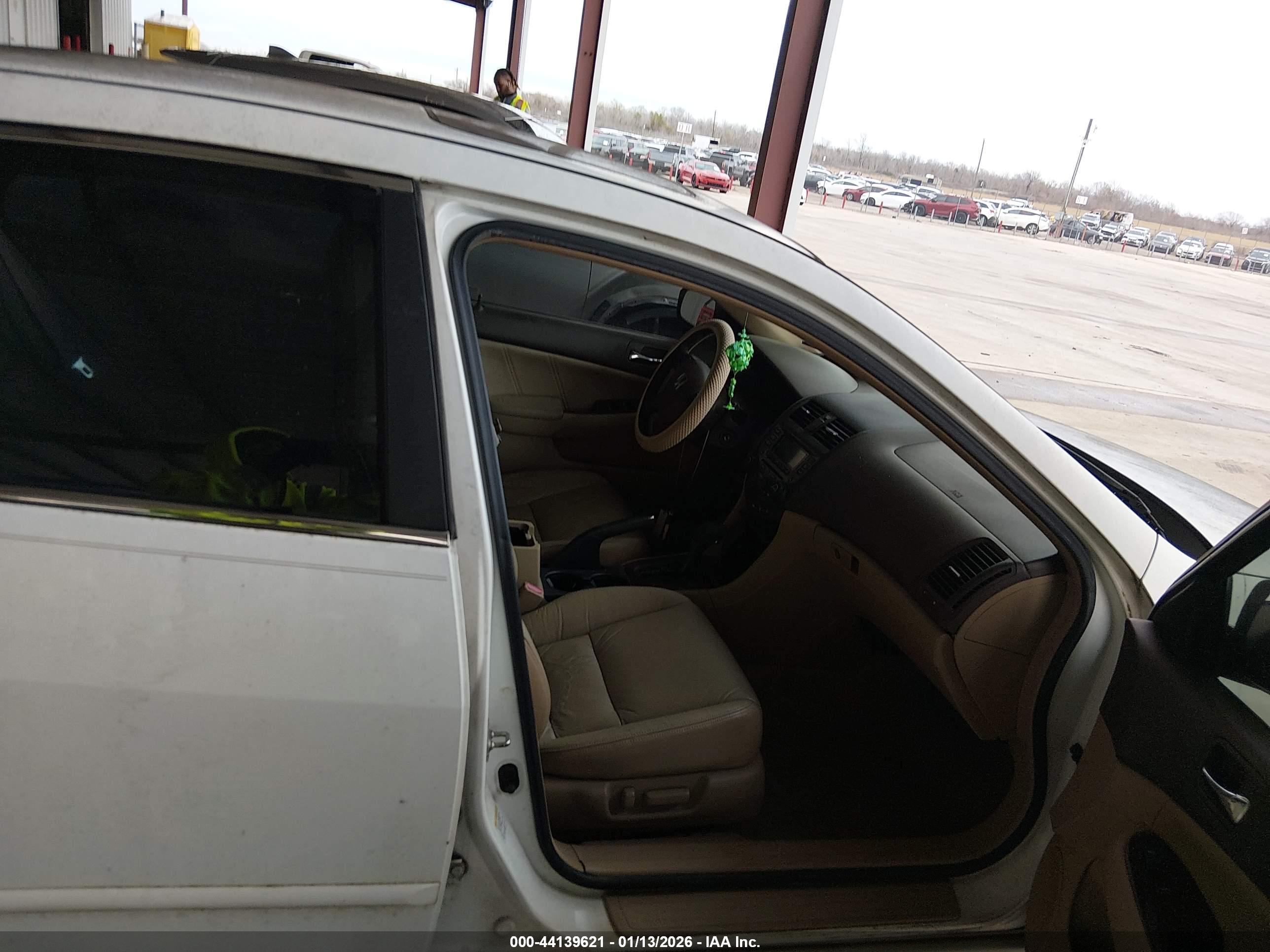 HONDA ACCORD image 5