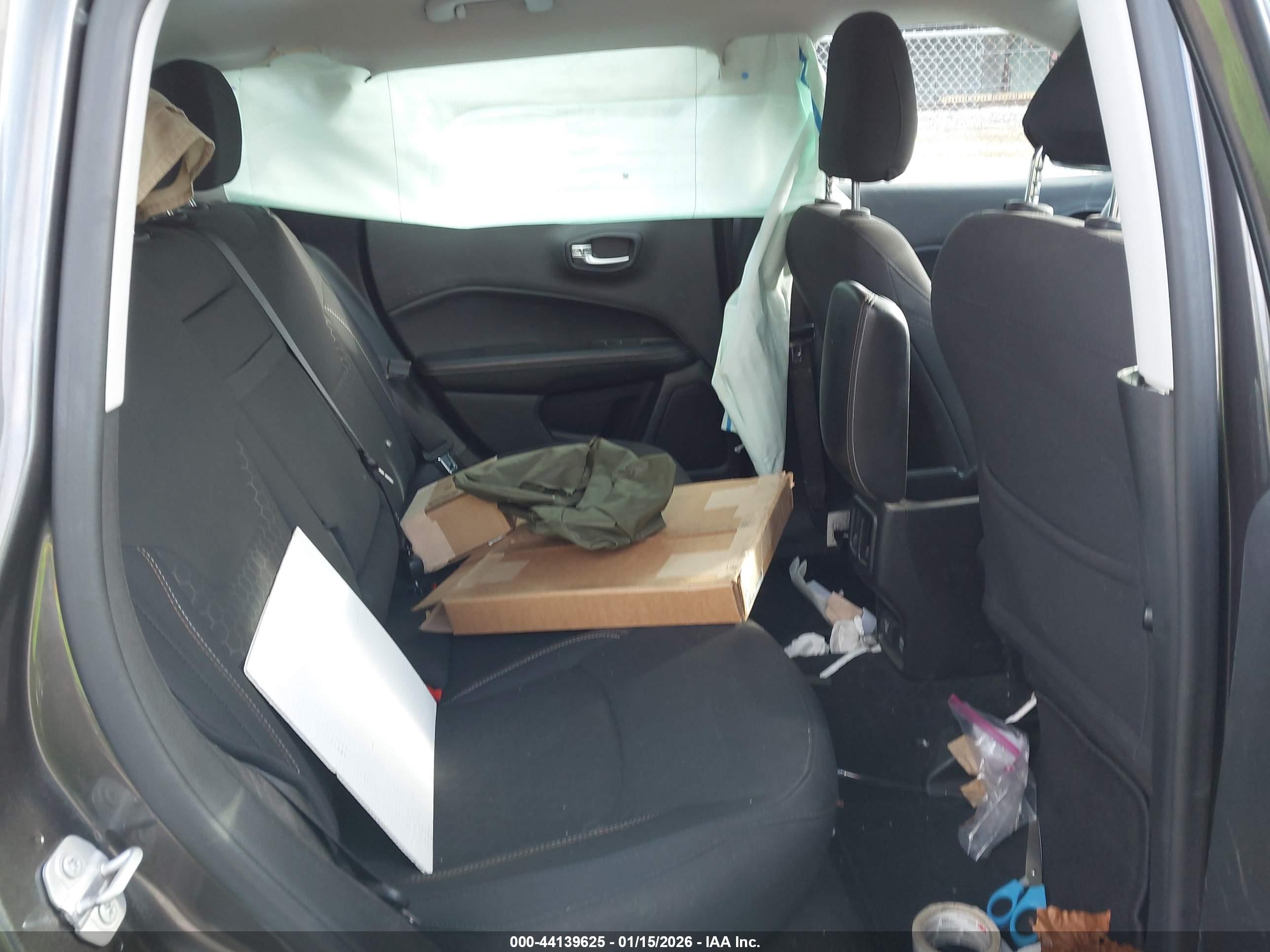 JEEP COMPASS image 8