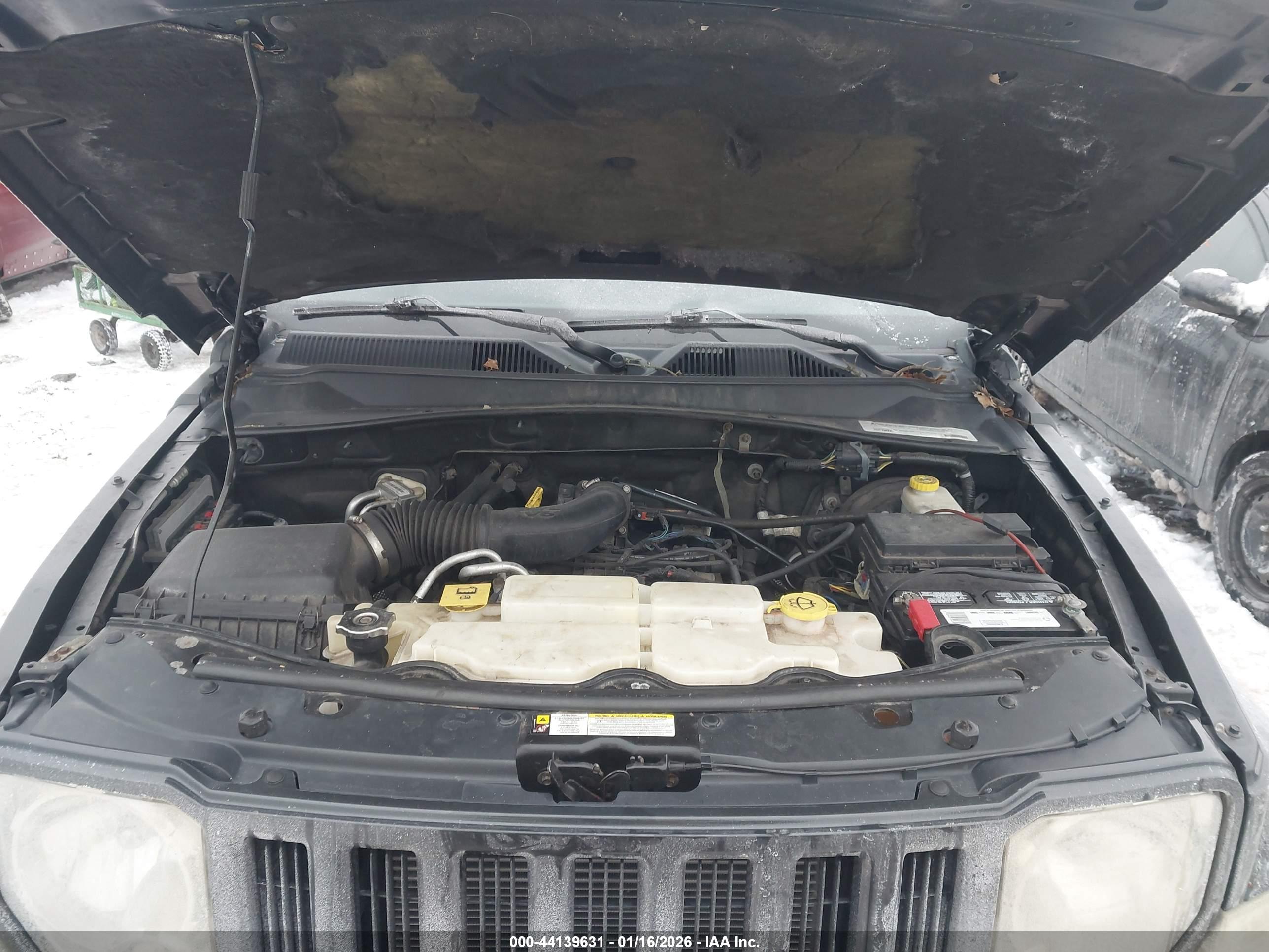 JEEP LIBERTY image 10