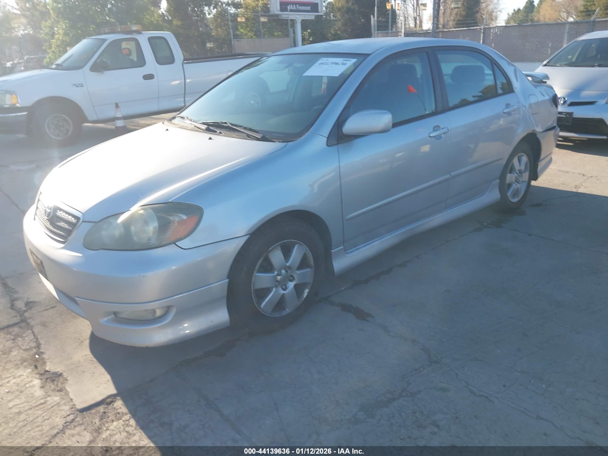 TOYOTA COROLLA image 2