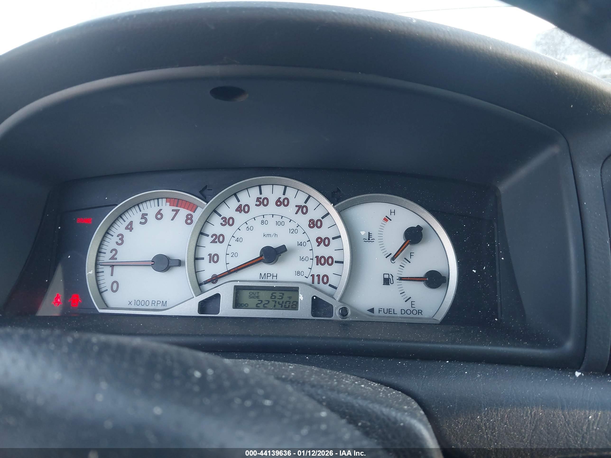 TOYOTA COROLLA image 7
