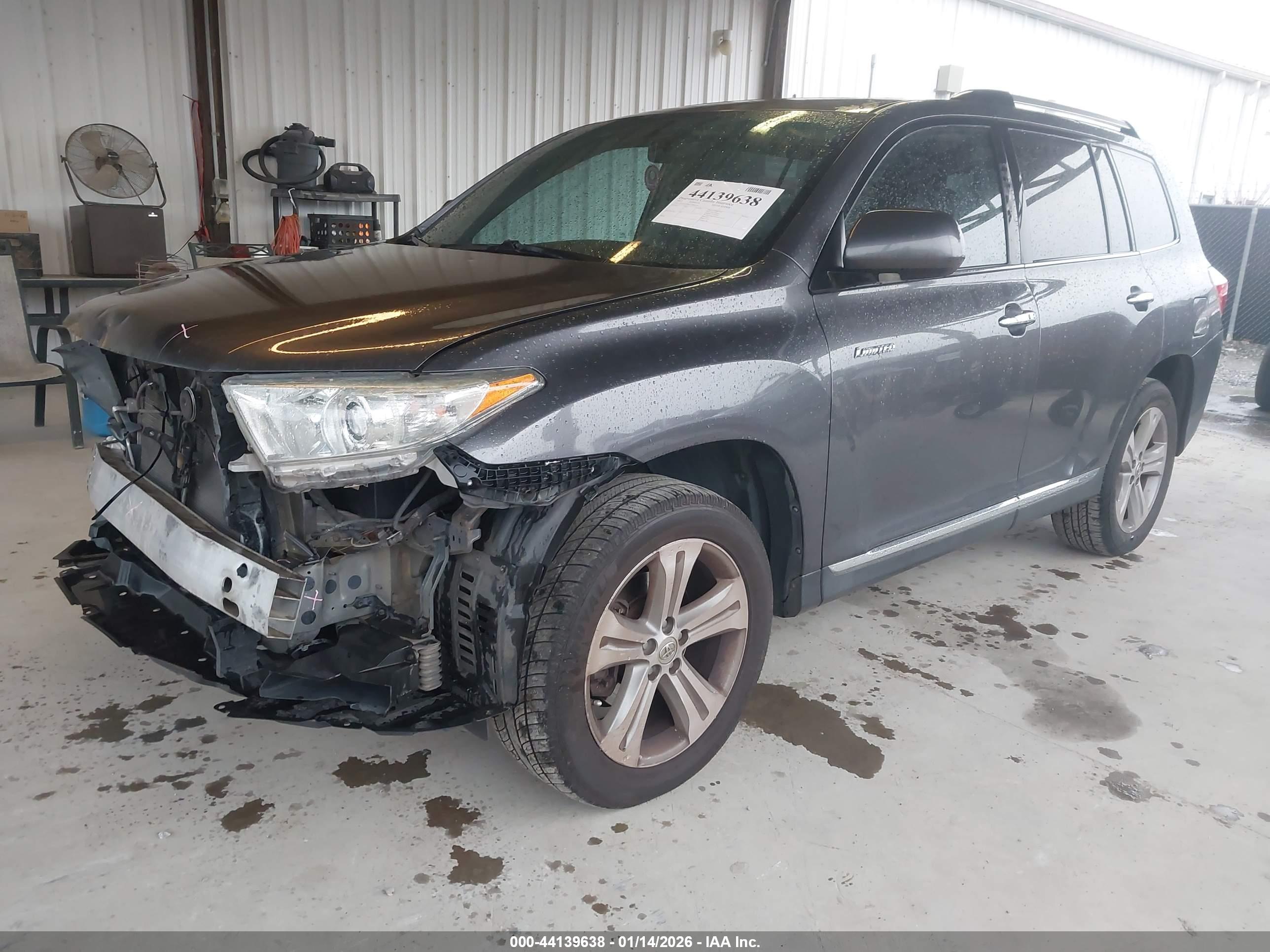 TOYOTA HIGHLANDER image 2