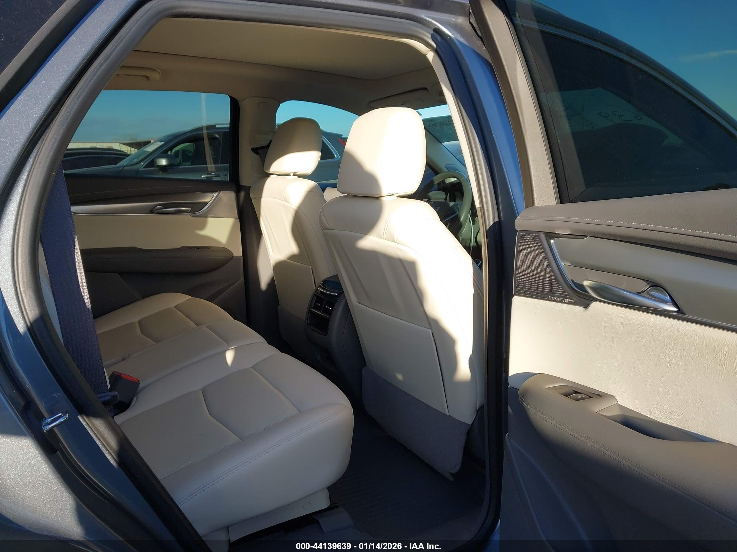 CADILLAC XT5 image 8