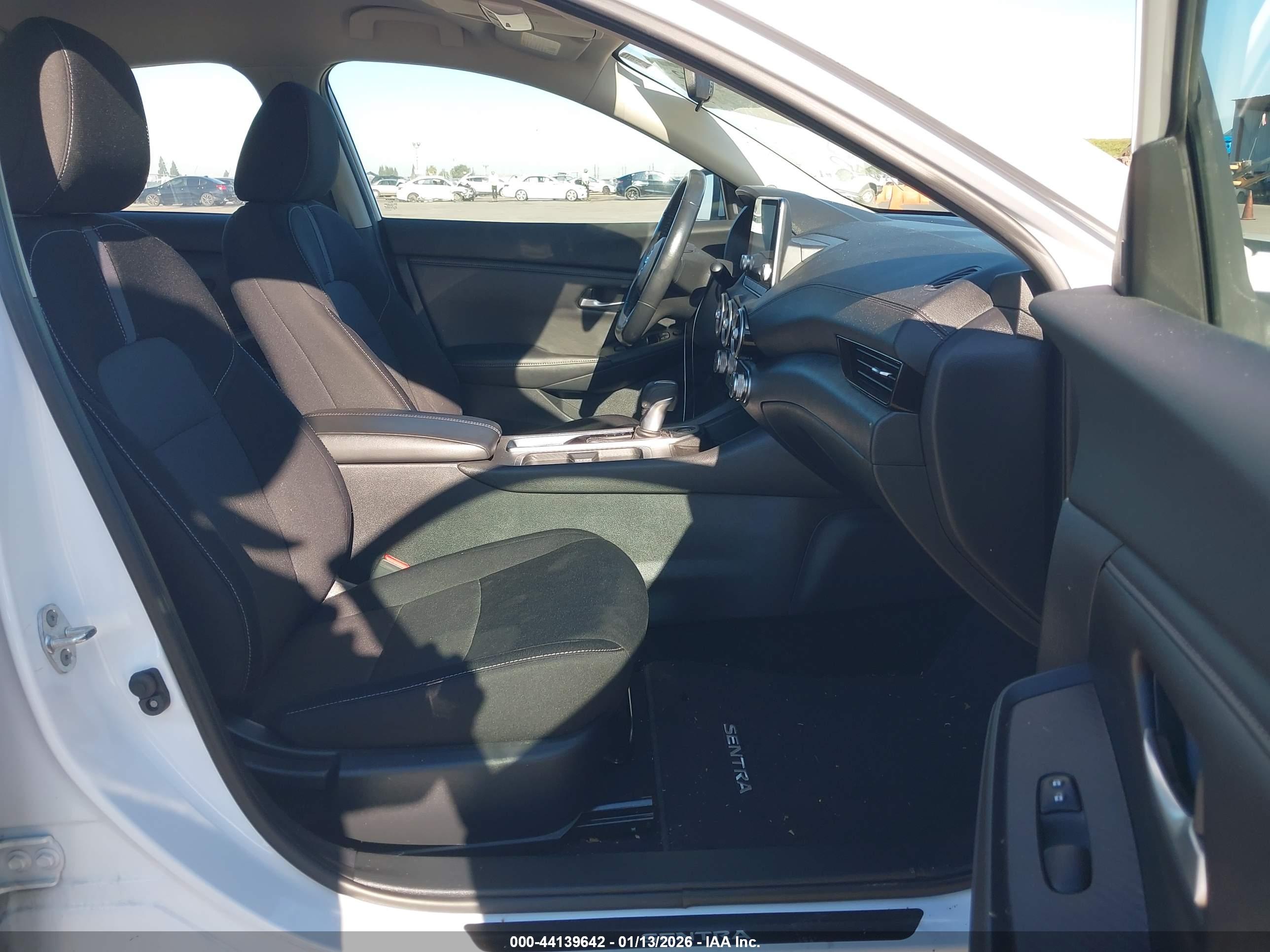 NISSAN SENTRA image 5