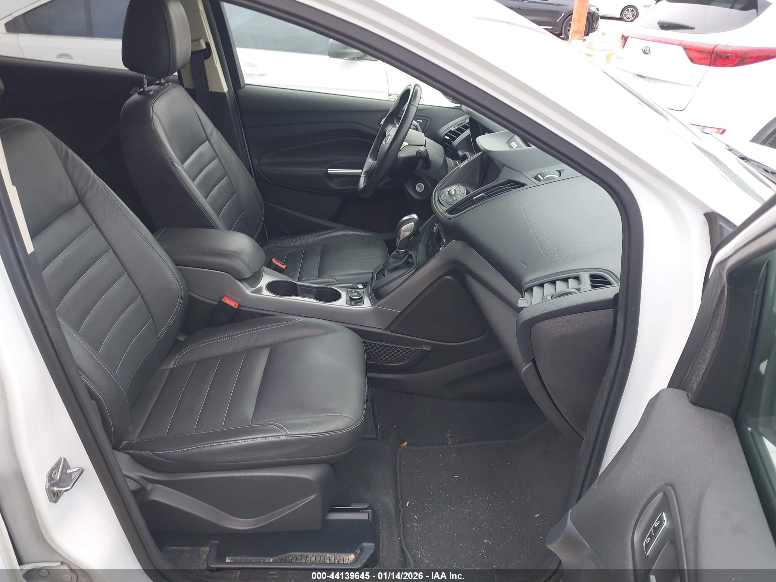 FORD ESCAPE image 5