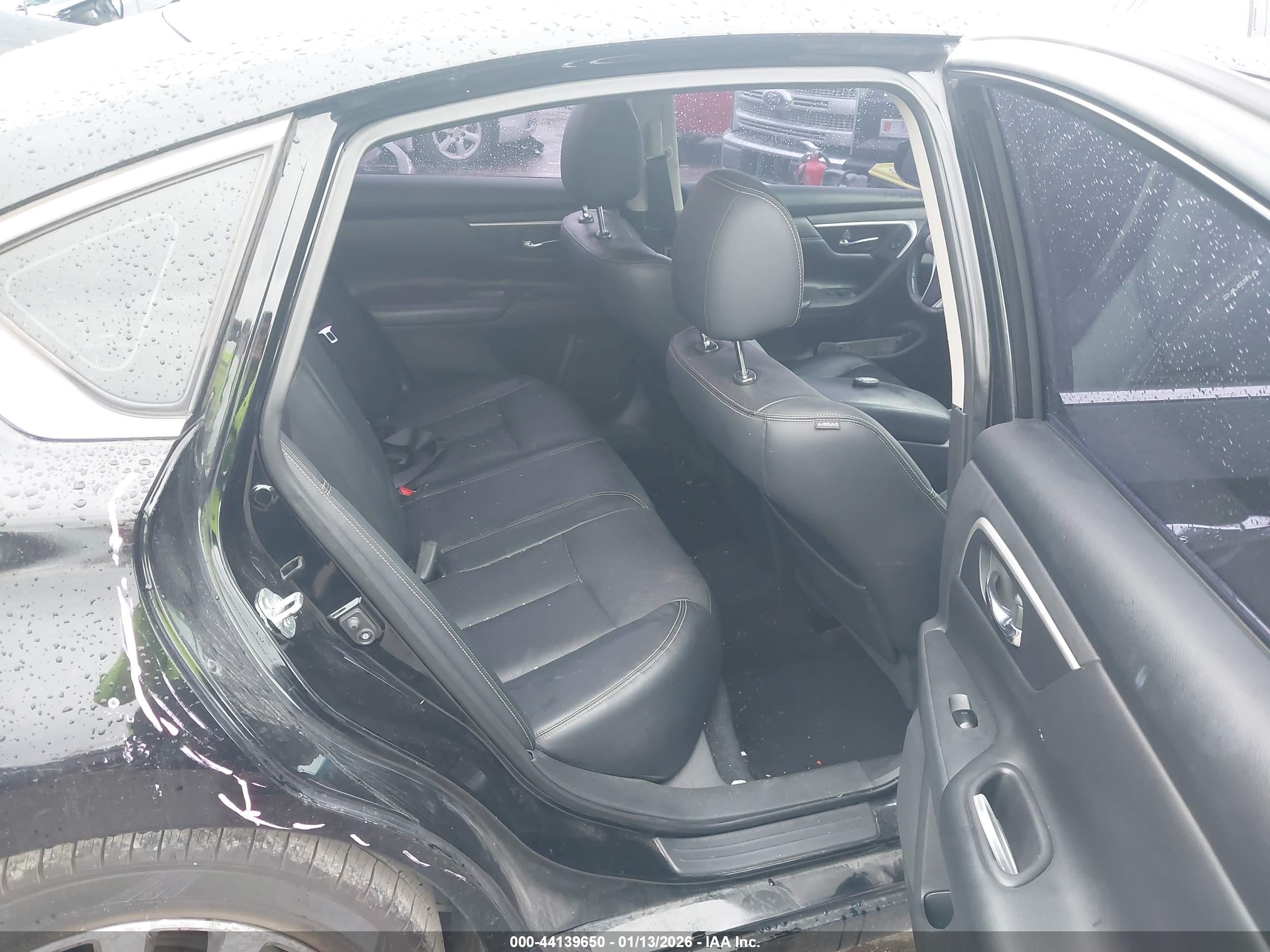 NISSAN ALTIMA image 8